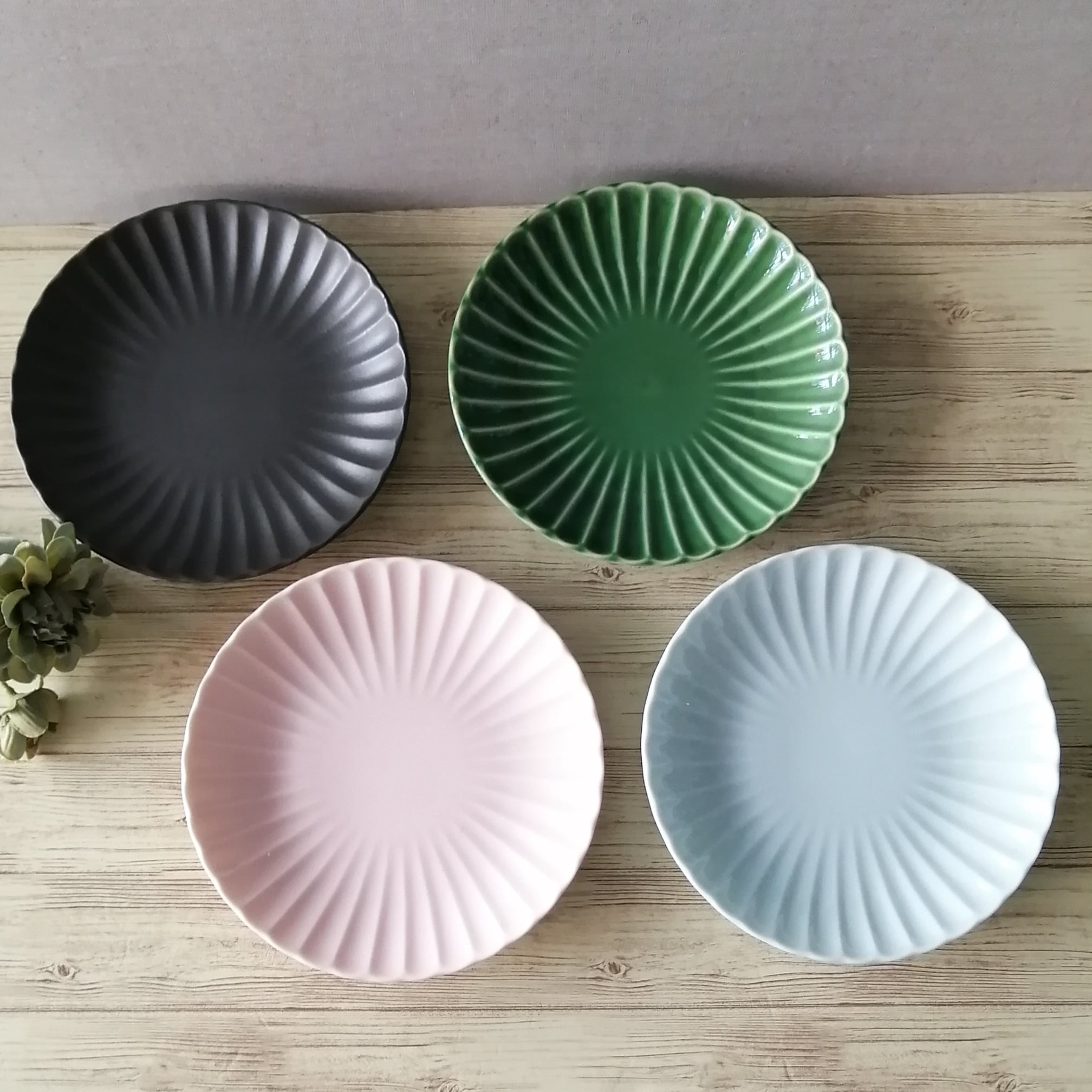 わんわん 銀色のお皿 わんわん 銀色のお皿 わんわん 銀色のお皿 7寸細