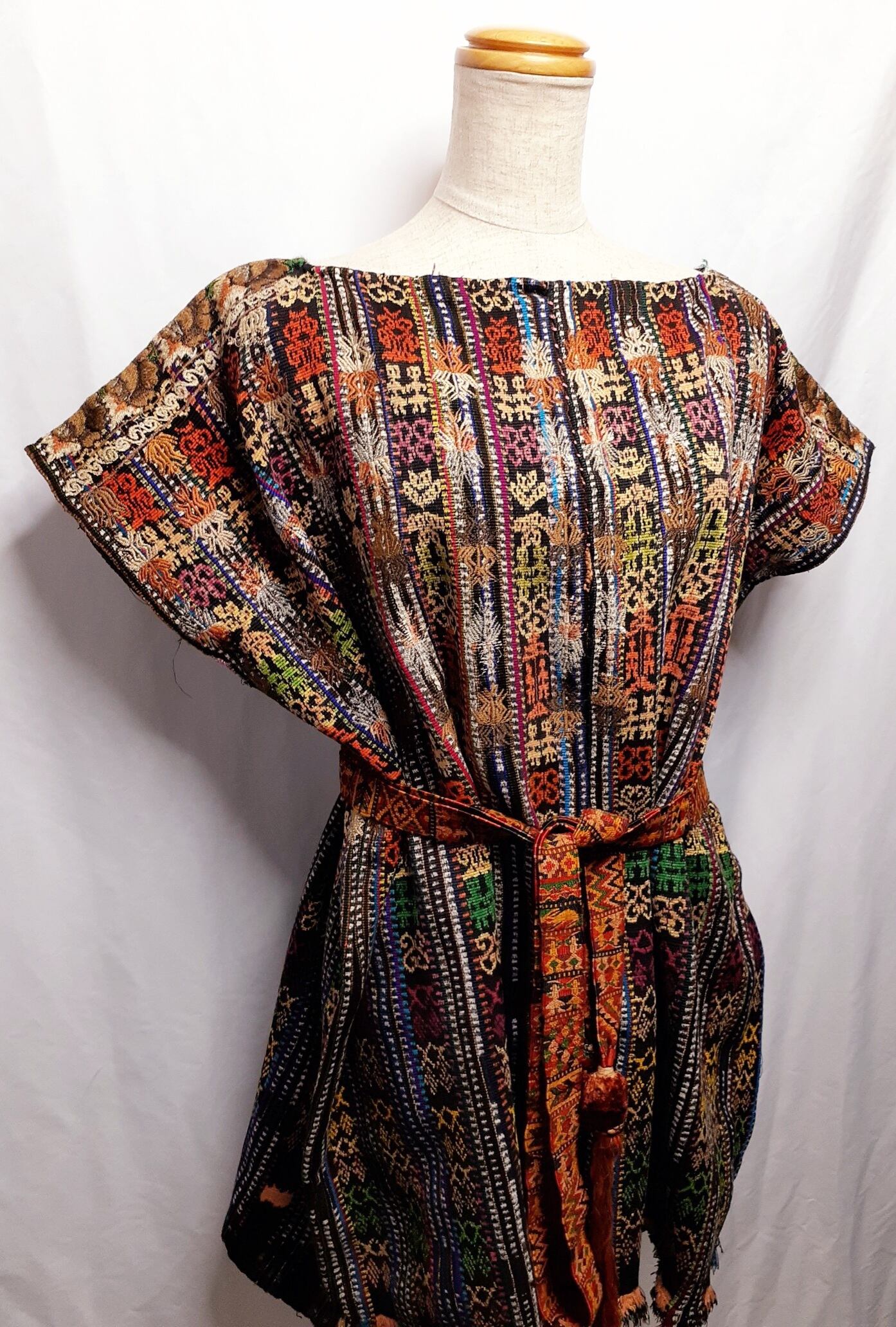 民族衣装ウイピル（細かい柄模様）（グアテマラ） | shop&gallery