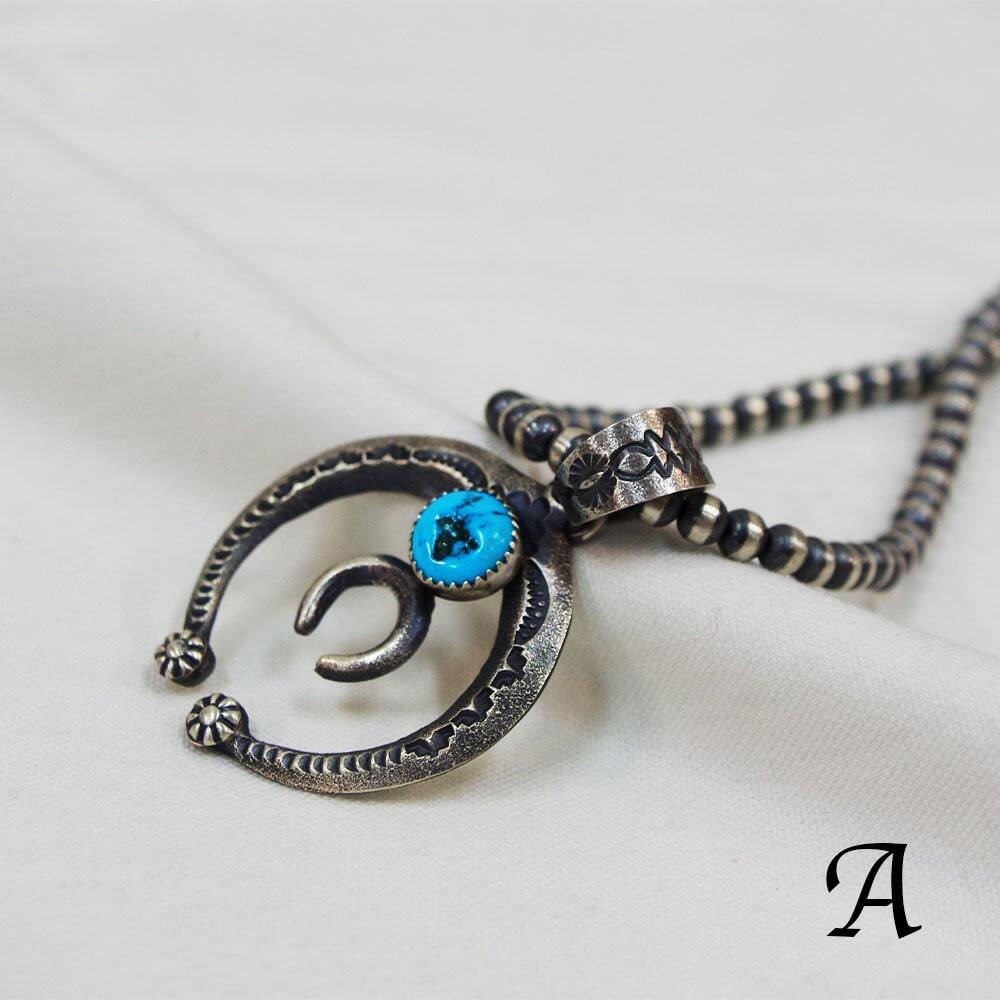 INDIAN JEWELRY(インディアンジュエリー)】Navajo NAJA Necklace by