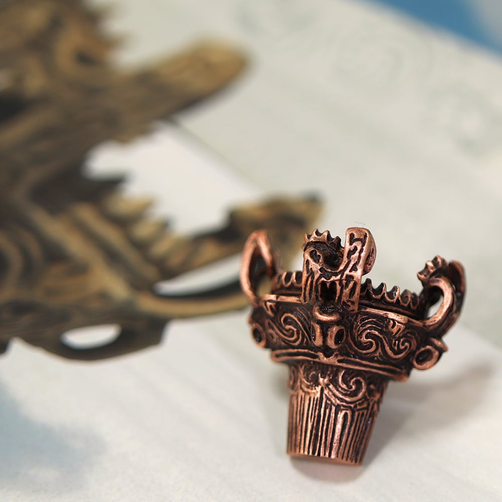 火焔形土器 勾玉装飾 【公式通販】