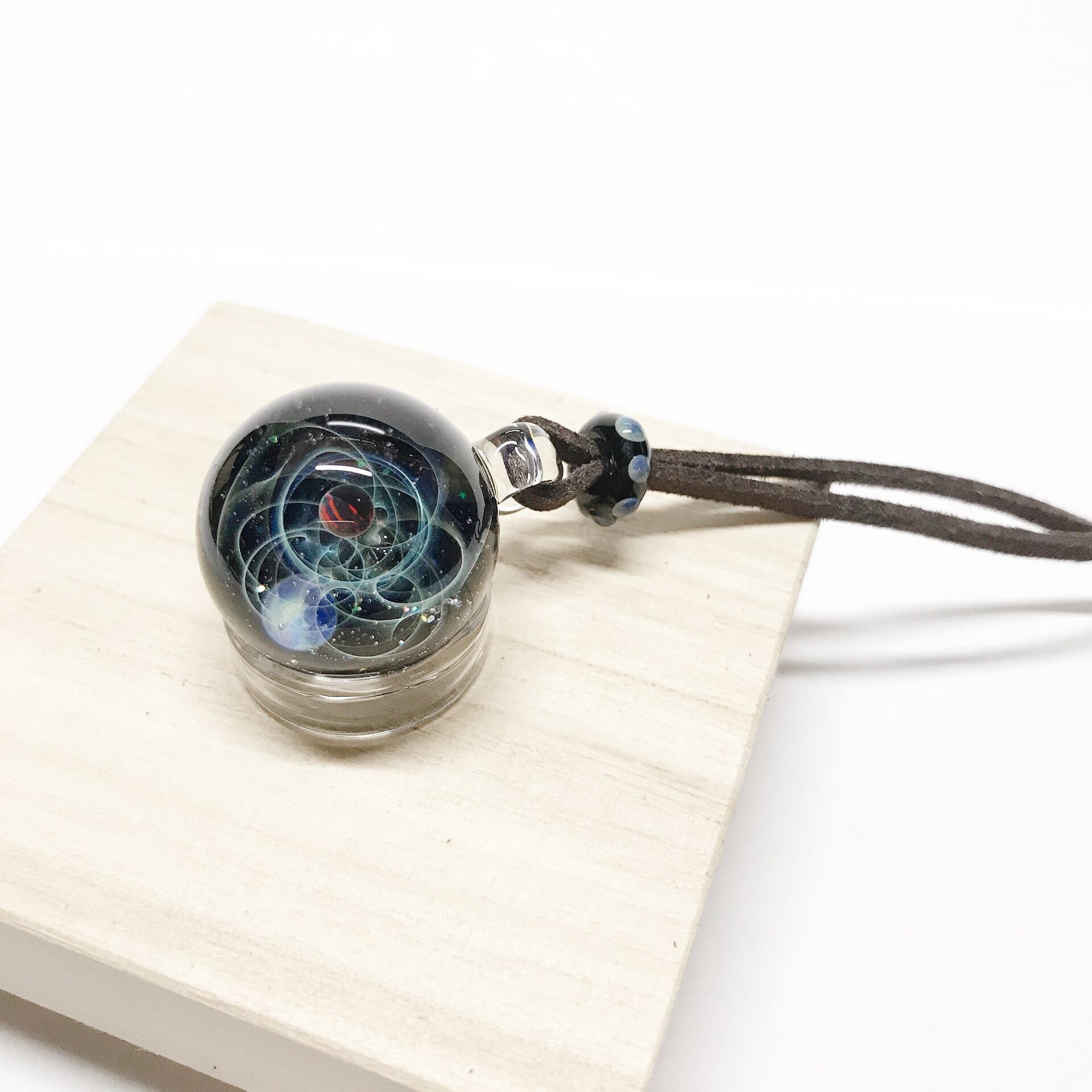 ガラスペンダント 「宇宙sora」SR001 | HASE硝子工房