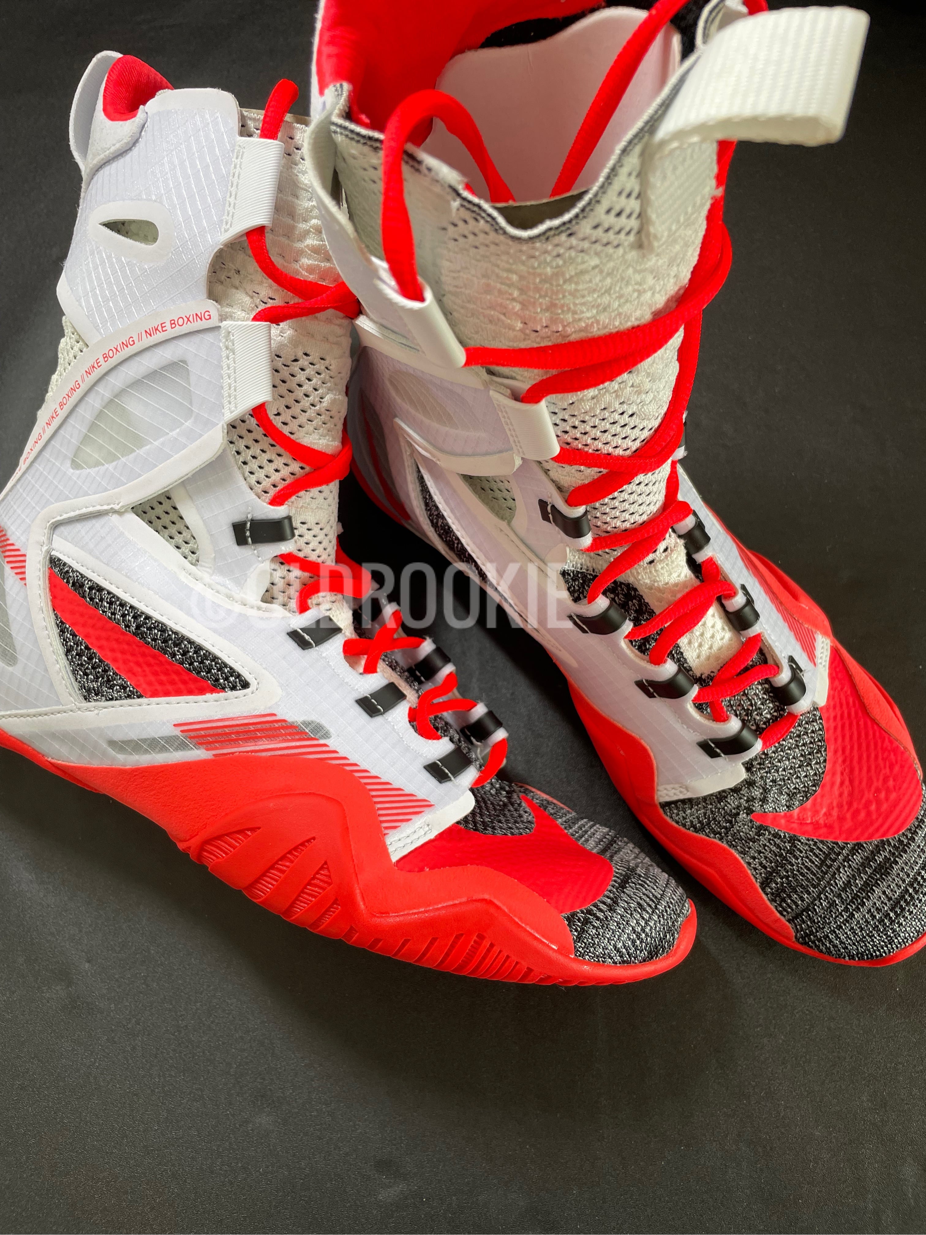 2023ニューモデルNIKEナイキハイパーko2 ホワイト/ブラック/クリムゾン