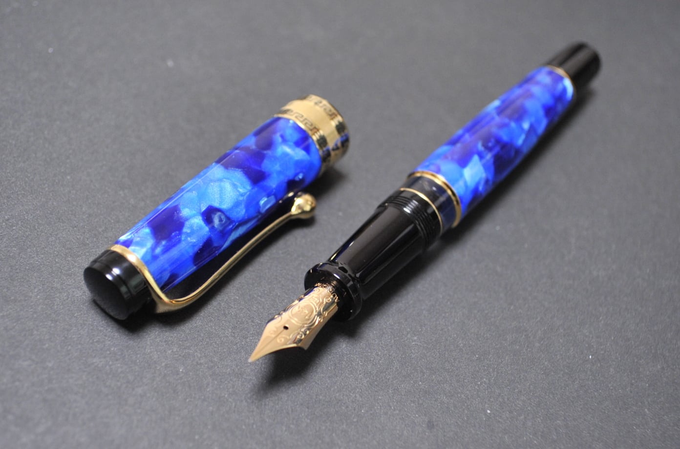 アウロラ オプティマ ブルー AURORA Optima （極細字） 14K 01256