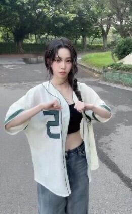 ☆aespa カリナ 着用！！【ERER】75 baseball jersey - Ivory | もごつ