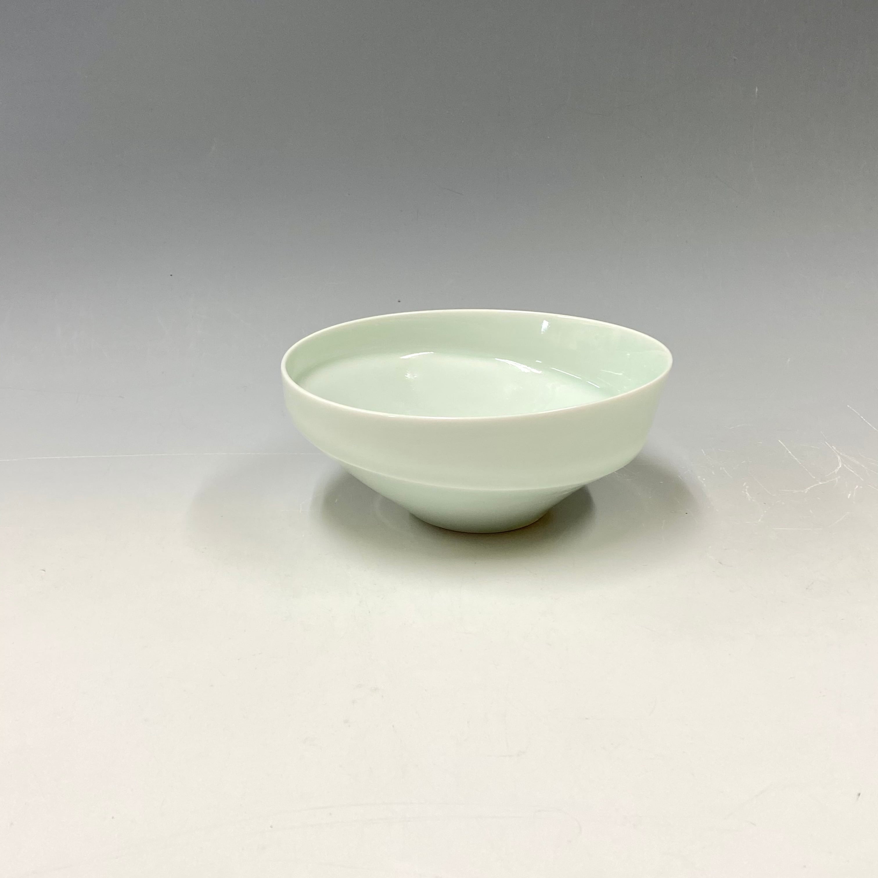 中国陶磁器 明宣徳 青白磁 ドラゴン模様 ボウル 中国陶磁器 明宣徳 青