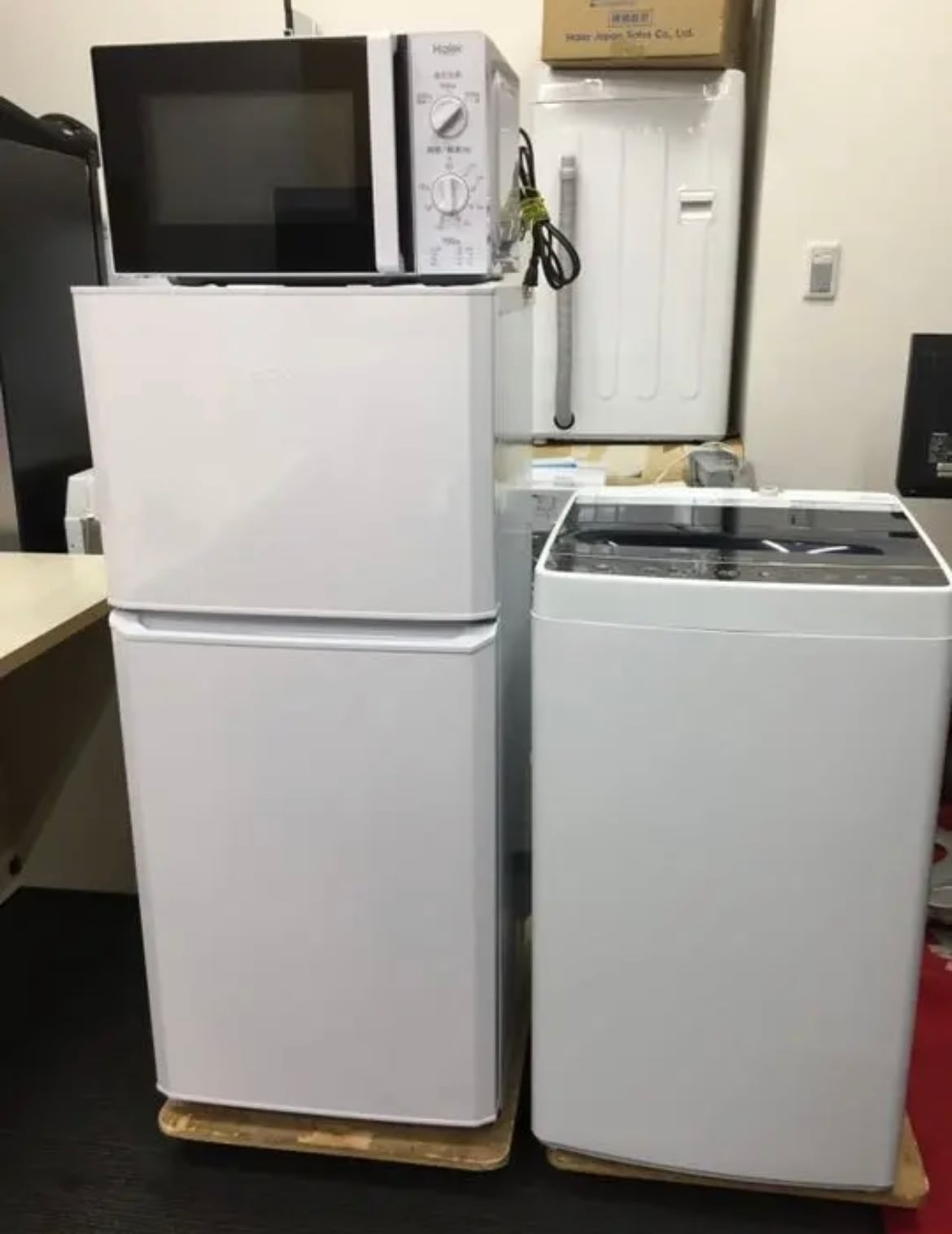 家電3点セット！！激安配達込み価格！！冷蔵庫、洗濯機、電子レンジ