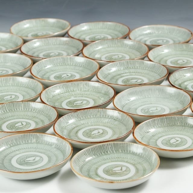 かわいい骨董 昭和レトロ 色印判 松葉鶴丸文 小皿 1枚 / 豆皿 手塩皿