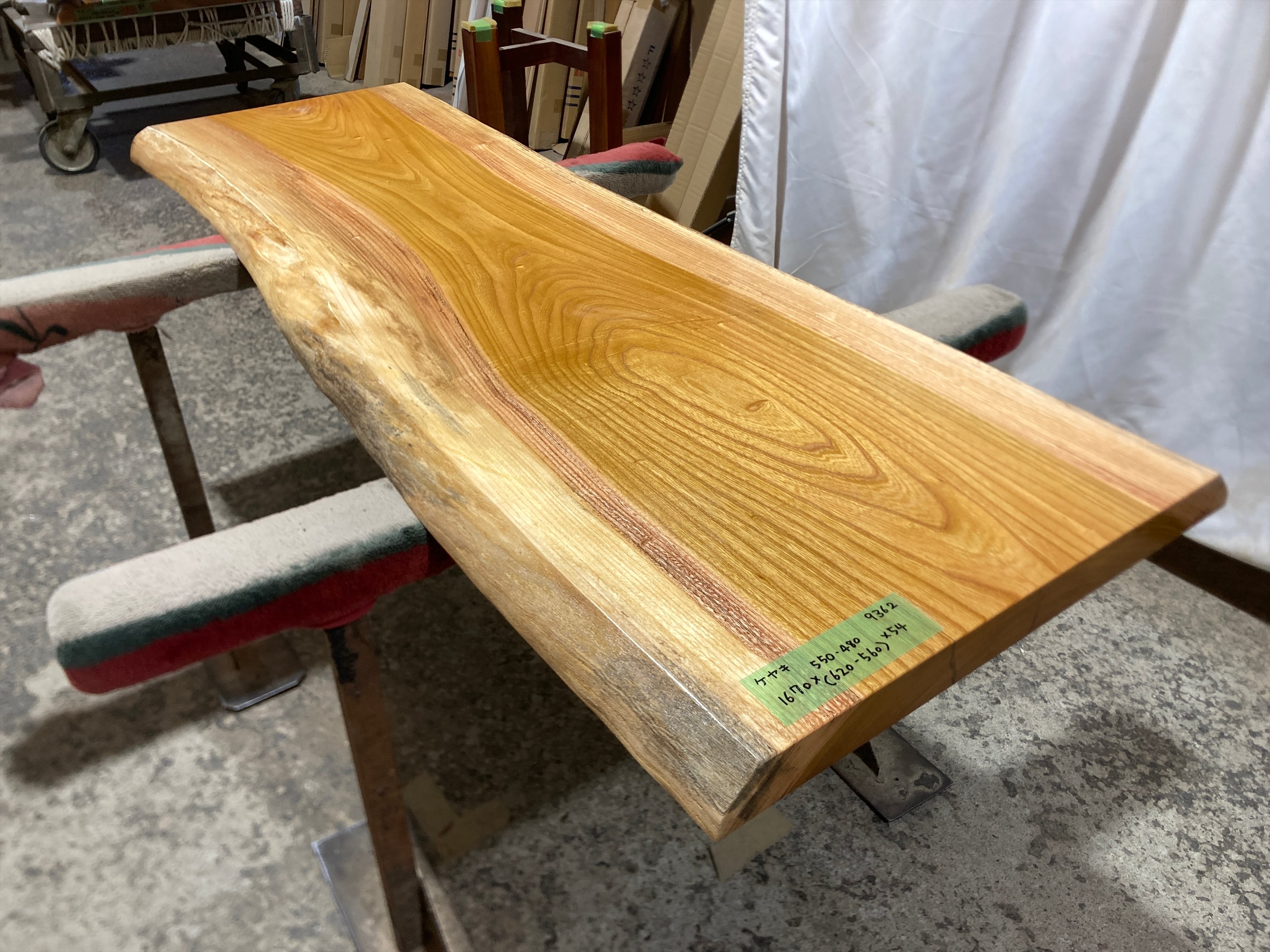 ローテーブル | 銘木無垢材一枚板の来宝綜合銘木工業株式会社