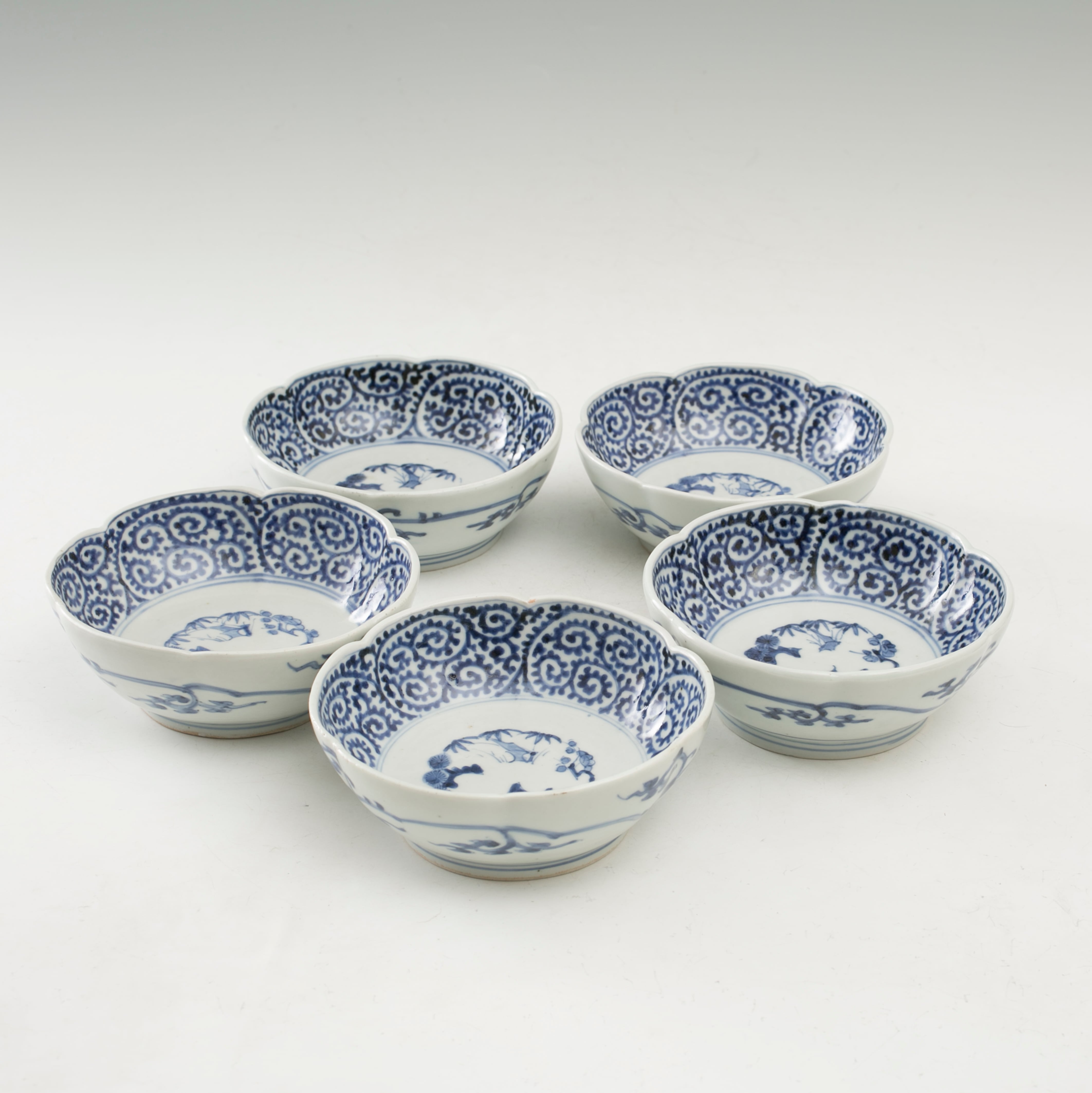 古伊万里 染付 窓絵 松竹梅に萩唐草の図 5寸半皿 291AS-CWt 古伊万里