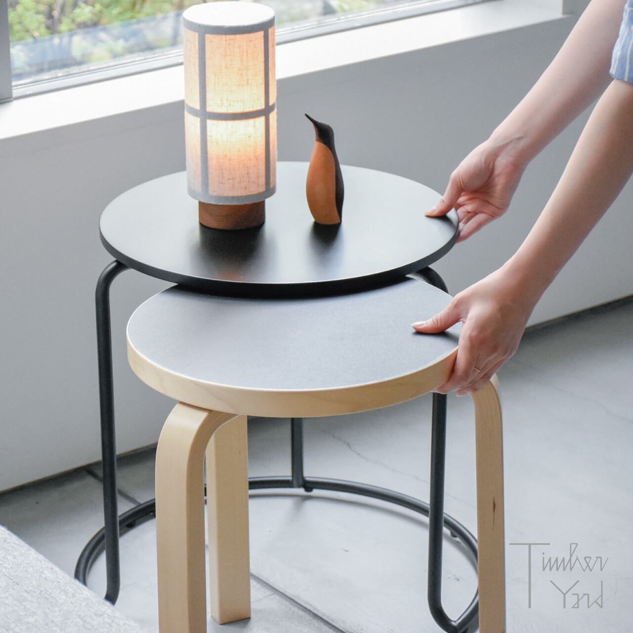 即納可】サイドテーブル 606 / ブラック マットラッカーフレーム