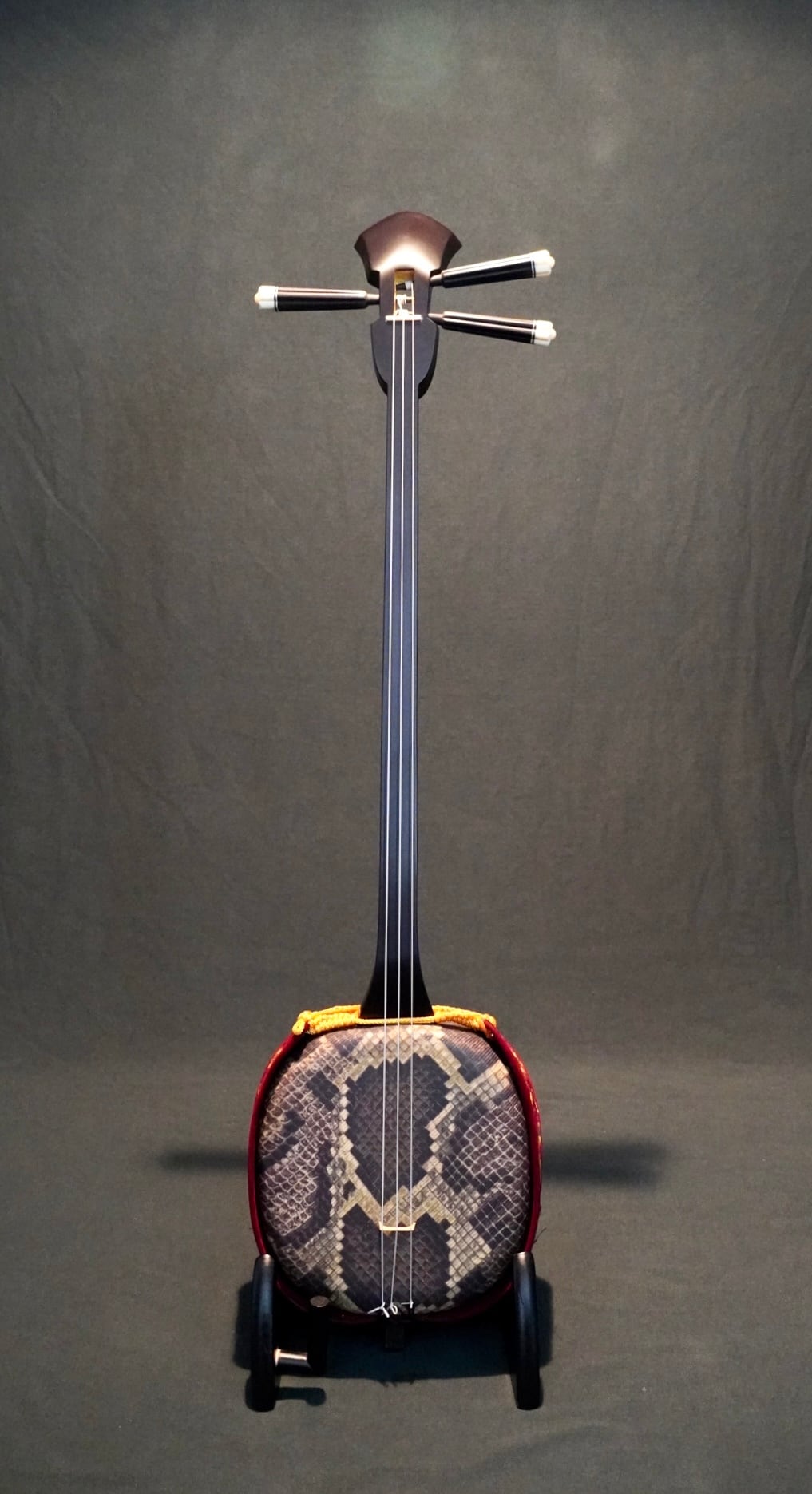 沖縄三線 名工親泊宗康氏作 真壁型八重山黒木