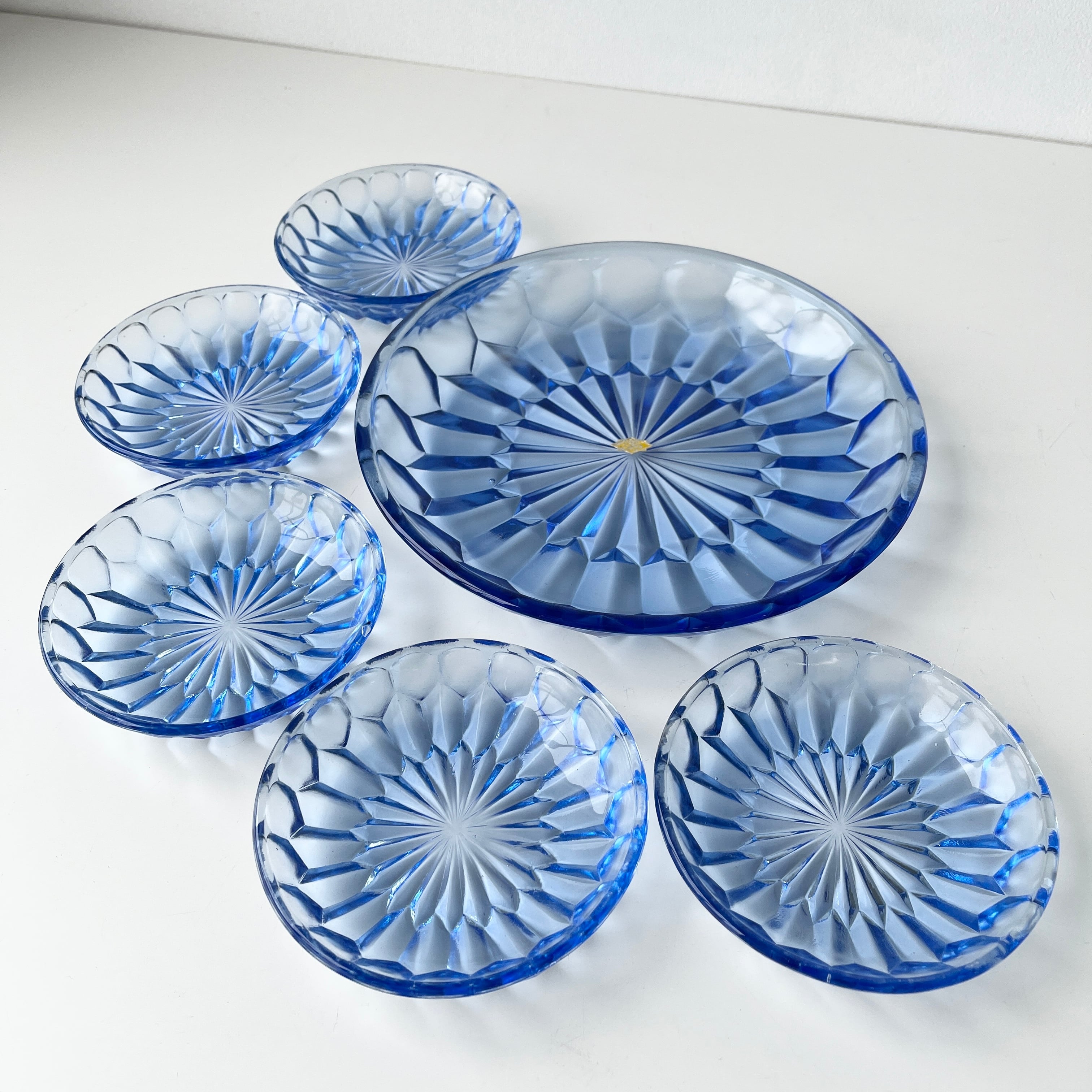 昭和レトロ 青いガラスの皿 6枚セット 未使用品 | reberry