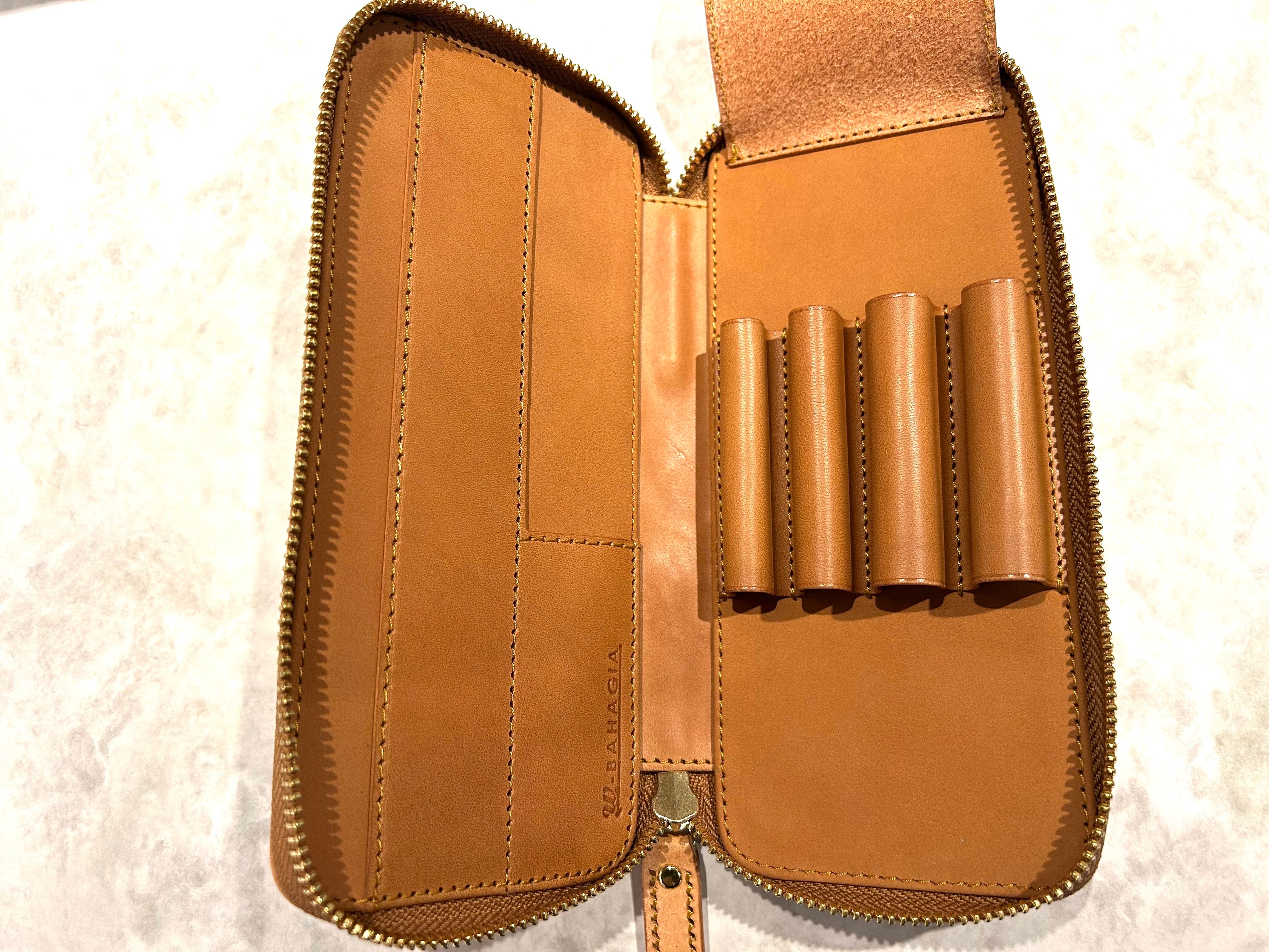 バハギア & クラフト ラウンドジップペンケース (プエブロ革モスト