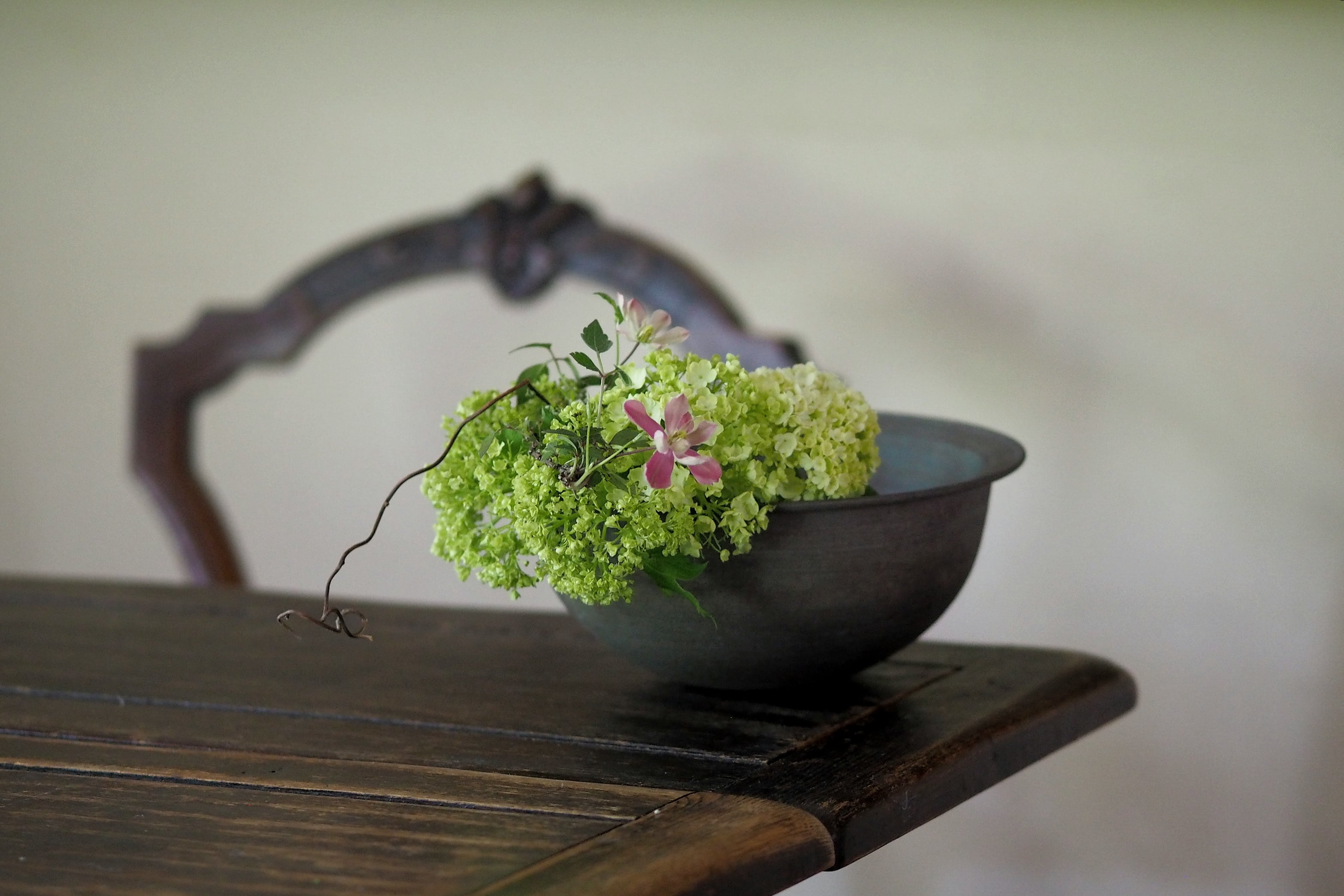 伊藤環 錆銀彩リム鉢 | 陶屋なづな