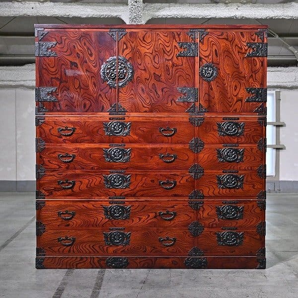 和製アンティーク 欅箪笥 無垢 漆塗り 和ダンス ケヤキ チェスト