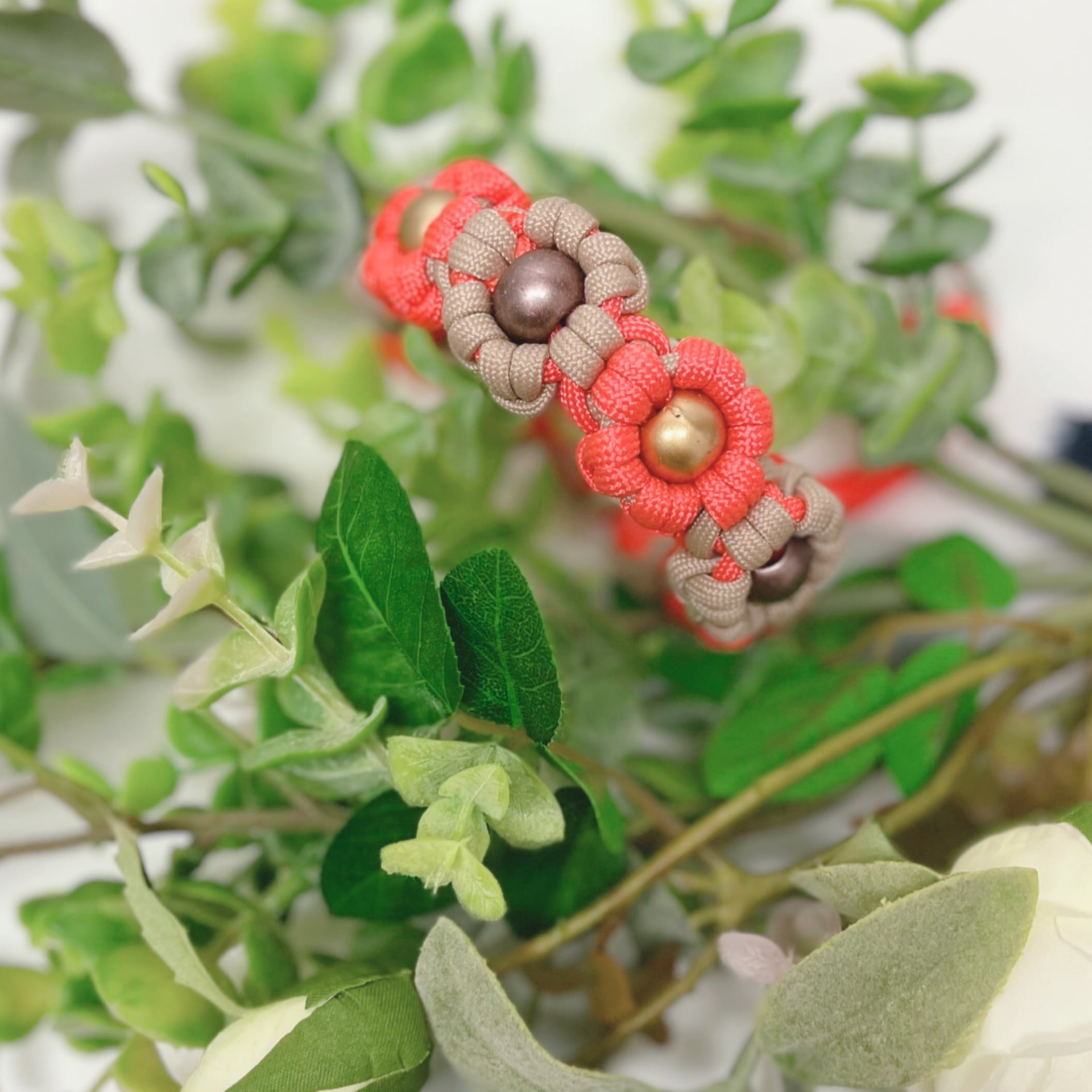 パラコードリード カフェリード 大粒パールビーズのお花3つ №067 パラ