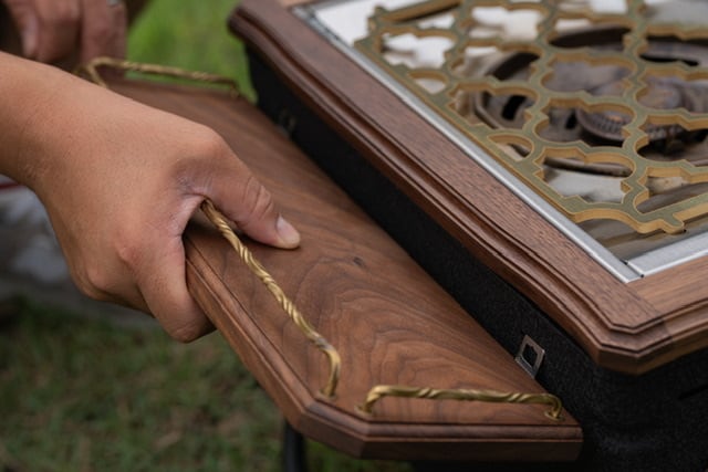 Twist side table 25【ﾂｲｽﾄ ｻｲﾄﾞﾃｰﾌﾞﾙ】真鍮 or BLACK or ステンレス