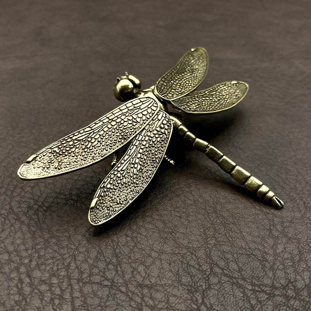 CINER カメ ブローチ