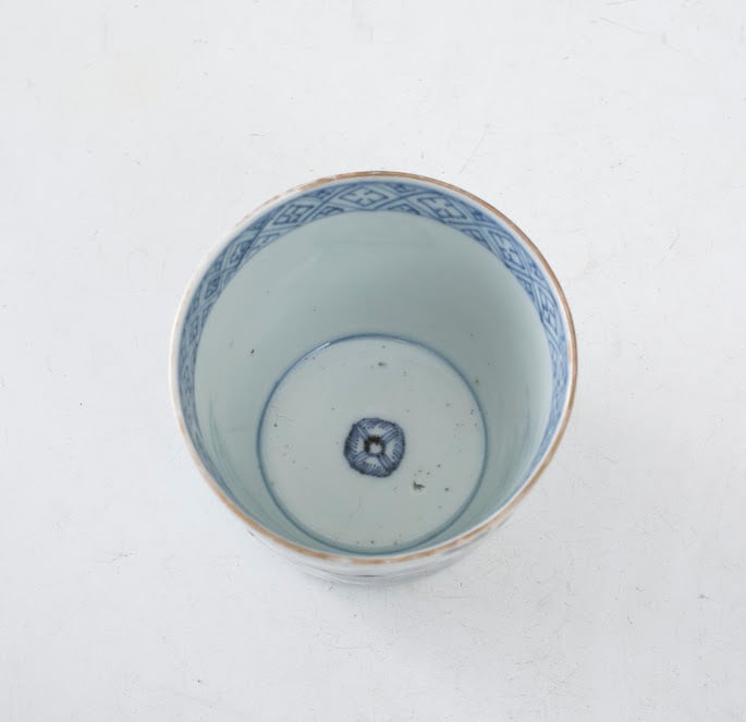 色絵金彩そば猪口 伊万里 蕎麦猪口 伊万里 草花文 経菱 四方襷 古