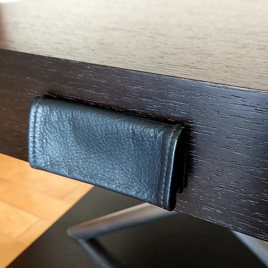 カトリーヌメミ サイドテーブル ドロアー カッシーナ・イクスシー製品