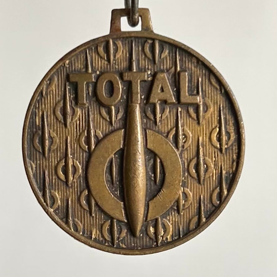 TOTAL フレンチキーホルダー | ブルボン蚤の市 ｜ブルボンキーホルダー