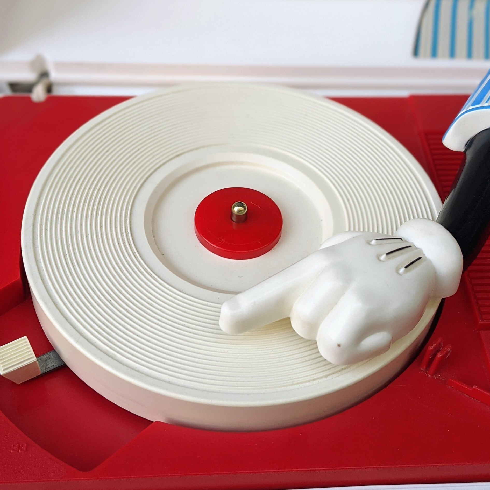 60s ミッキーマウス ポータブルレコードプレーヤー | beach side