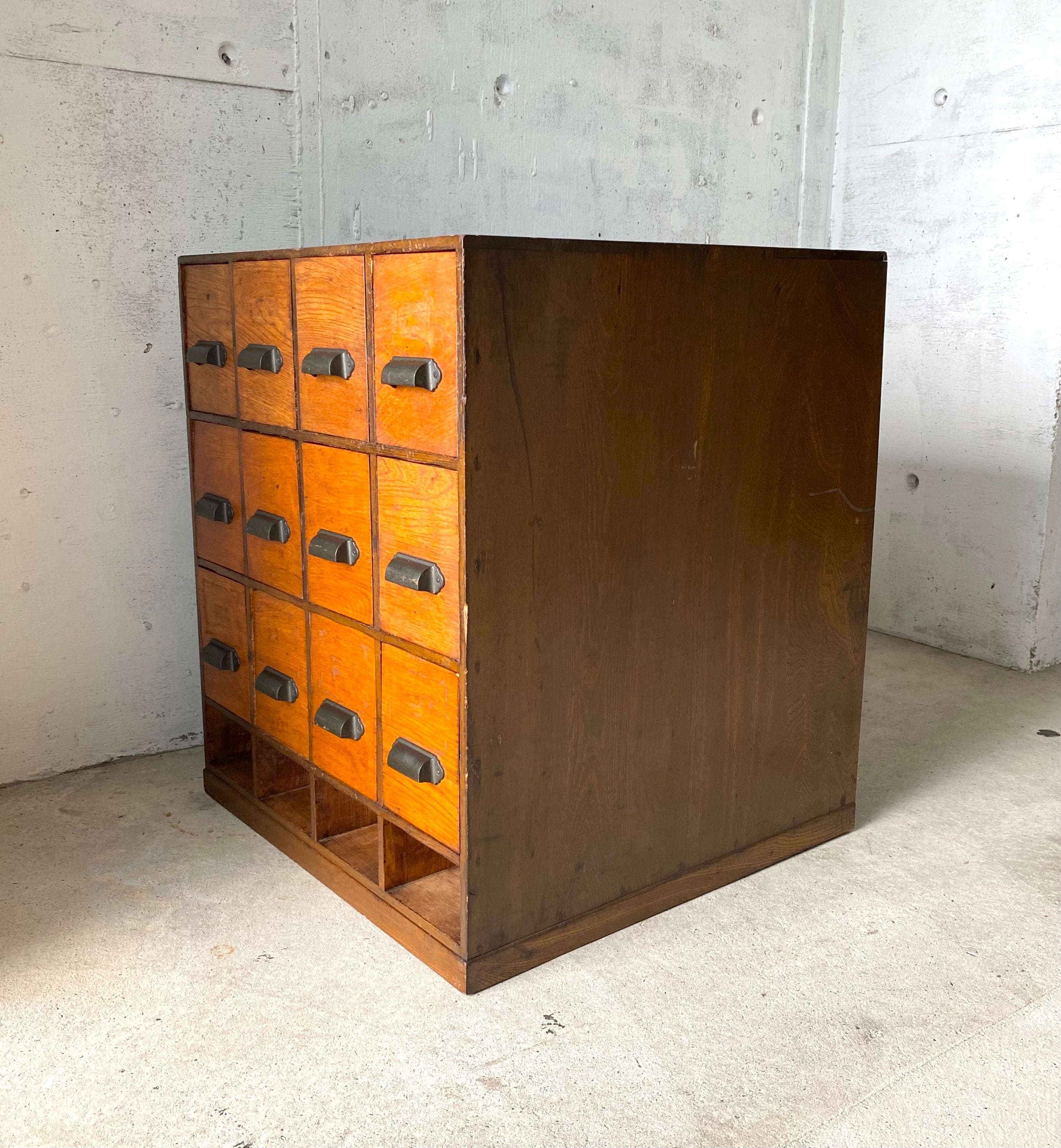 12杯の引出し棚[古家具] | giraffes craft