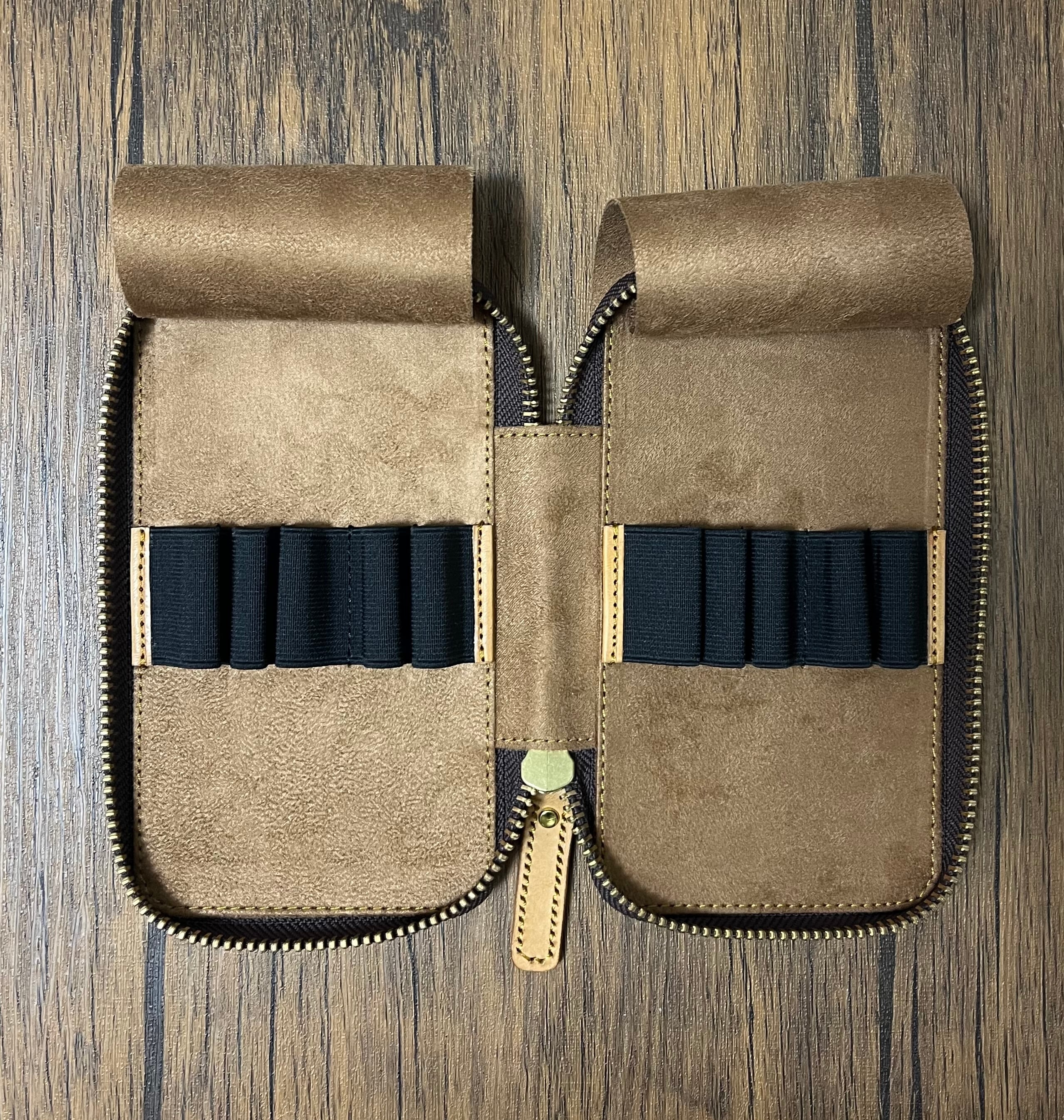 バハギア ペンケース ラウンドジップ型 10本挿 プエブロ ボーン