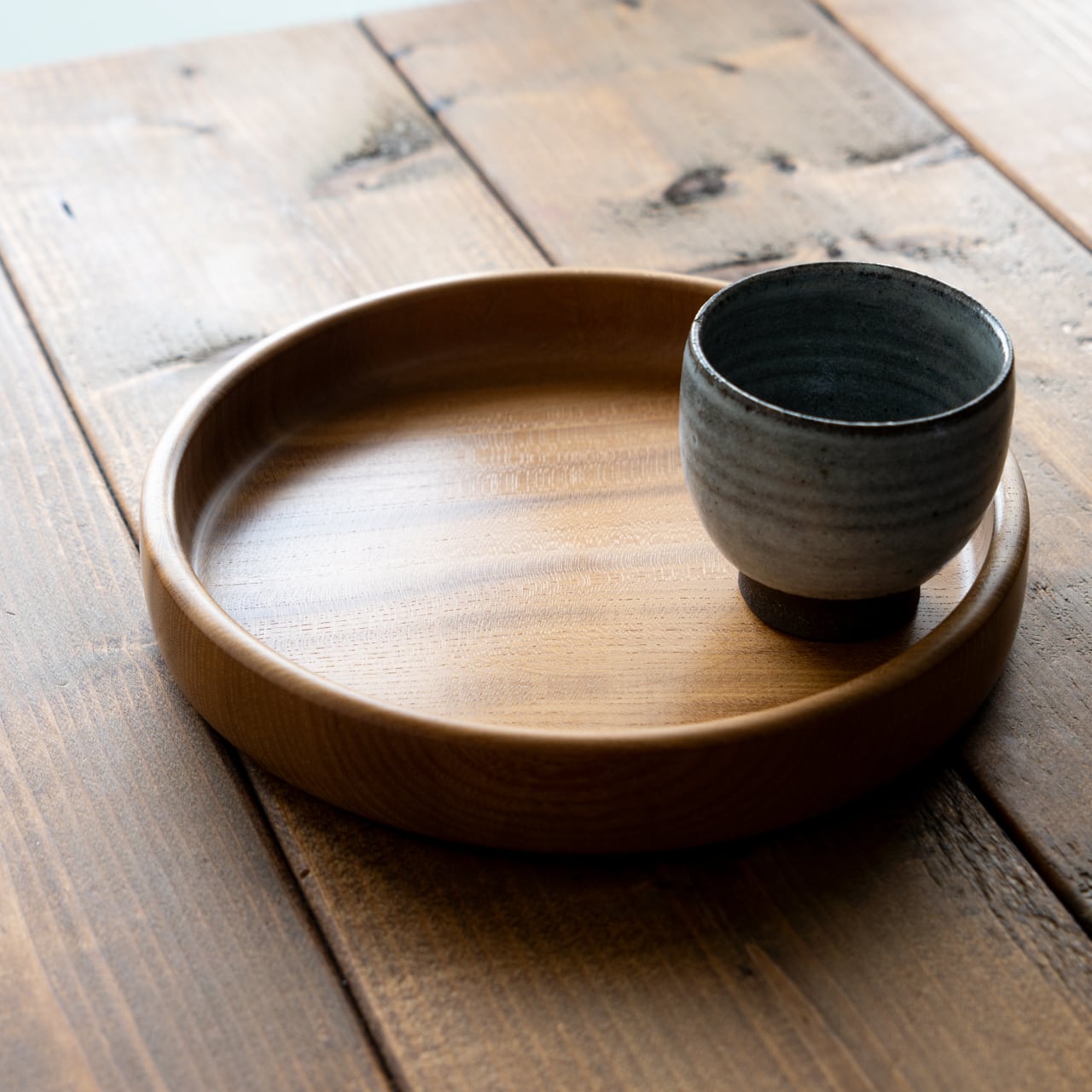 現品限り】直径20cm 無塗装のお盆 欅（けやき） 4−4 | わたなべ木工芸