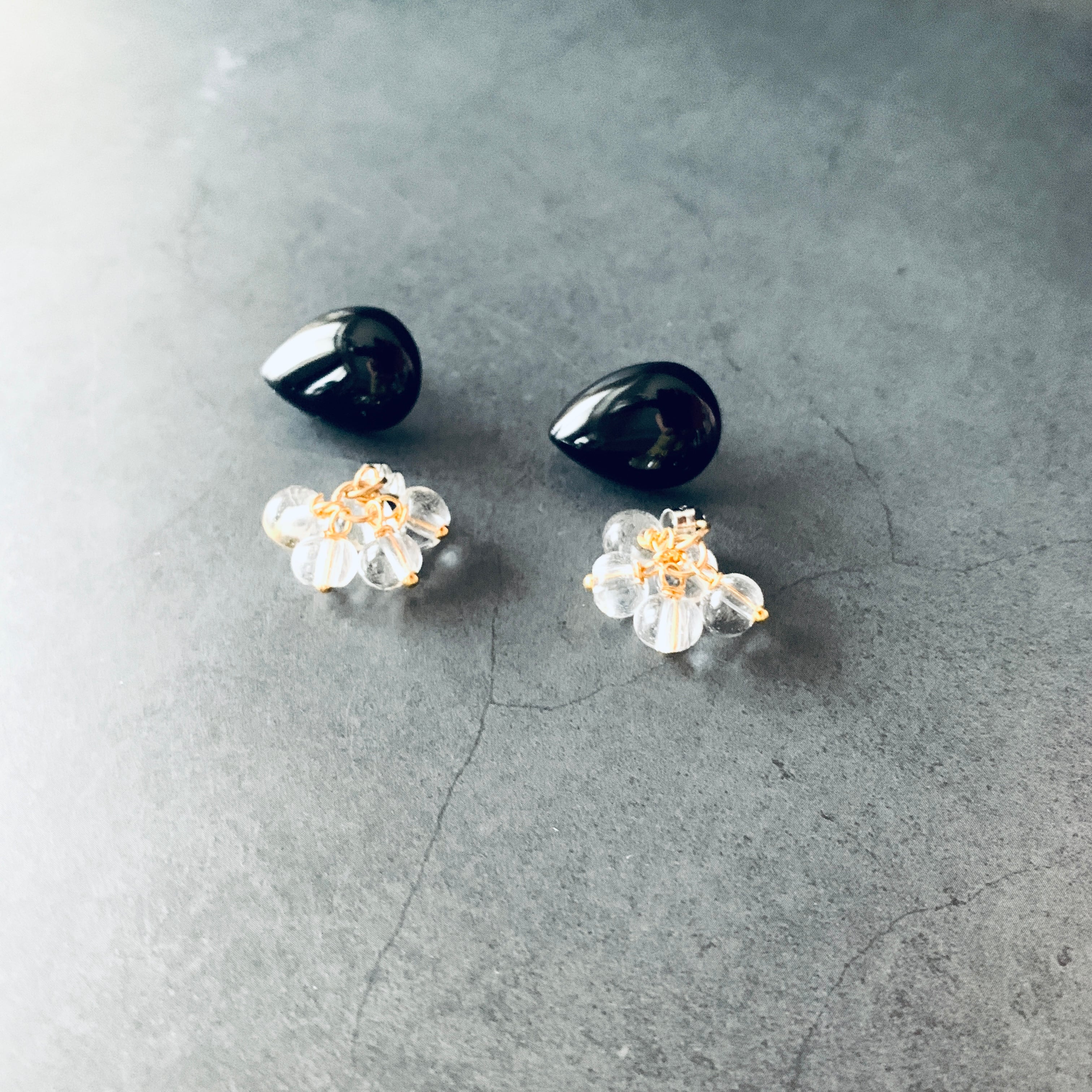 選べる：ティアドロップor オーバル】天然石ブラックストーン＆クリア