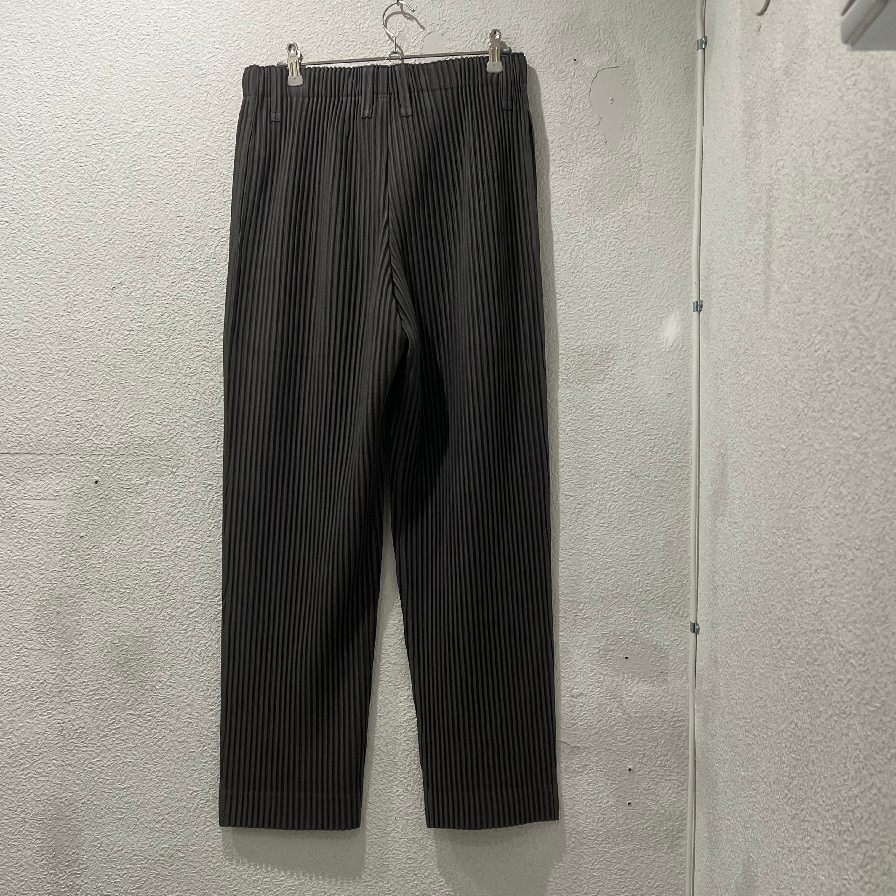 homme plisse issey miyakeパンツ 黒 1 1テーラード ファッション