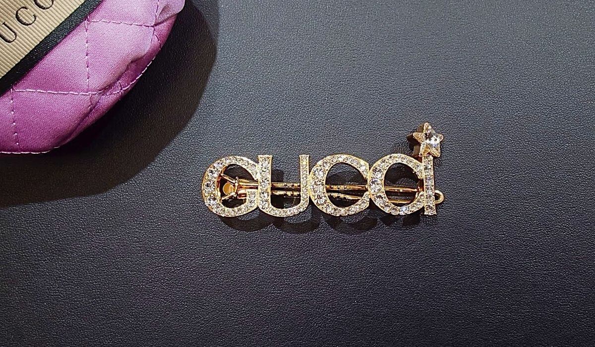 GUCCI グッチ クリスタル ダブルG ラインストーン ブローチ ビジュー