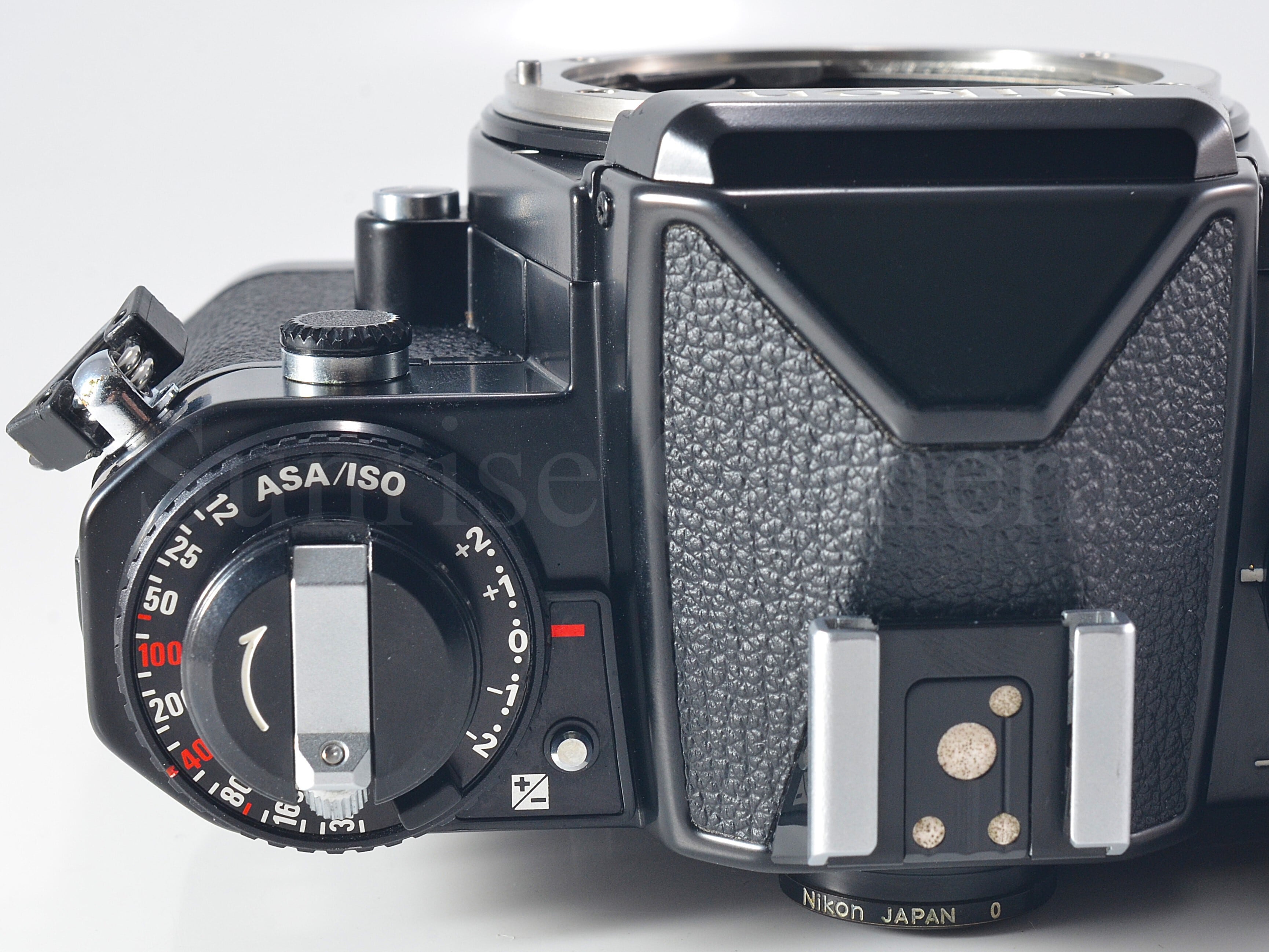 ニコンFE2ブラックボディー Nikon FE2 ブラック ボディ ニコン MF一眼