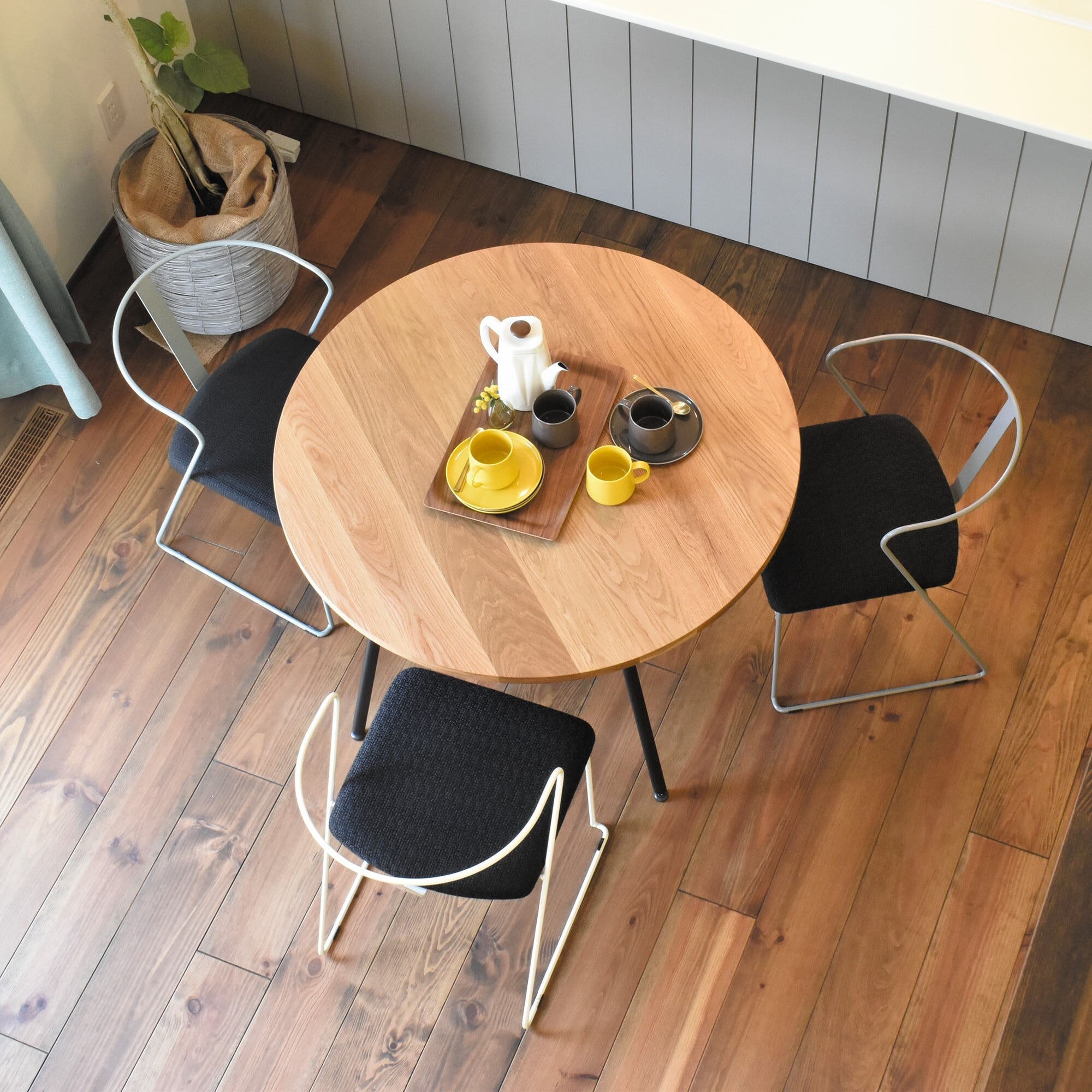 四国工芸 森のサーカス カフェテーブル 丸テーブル ダイニングテーブル