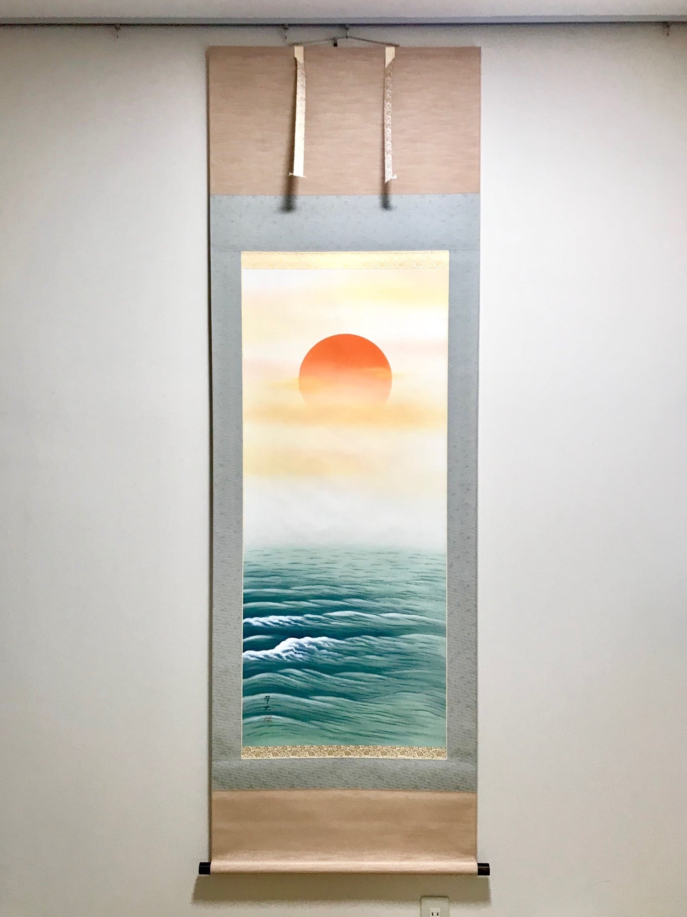 大洞翠映「日の出波」 掛軸（尺八立） | 吉村唐木店 WEBSHOP