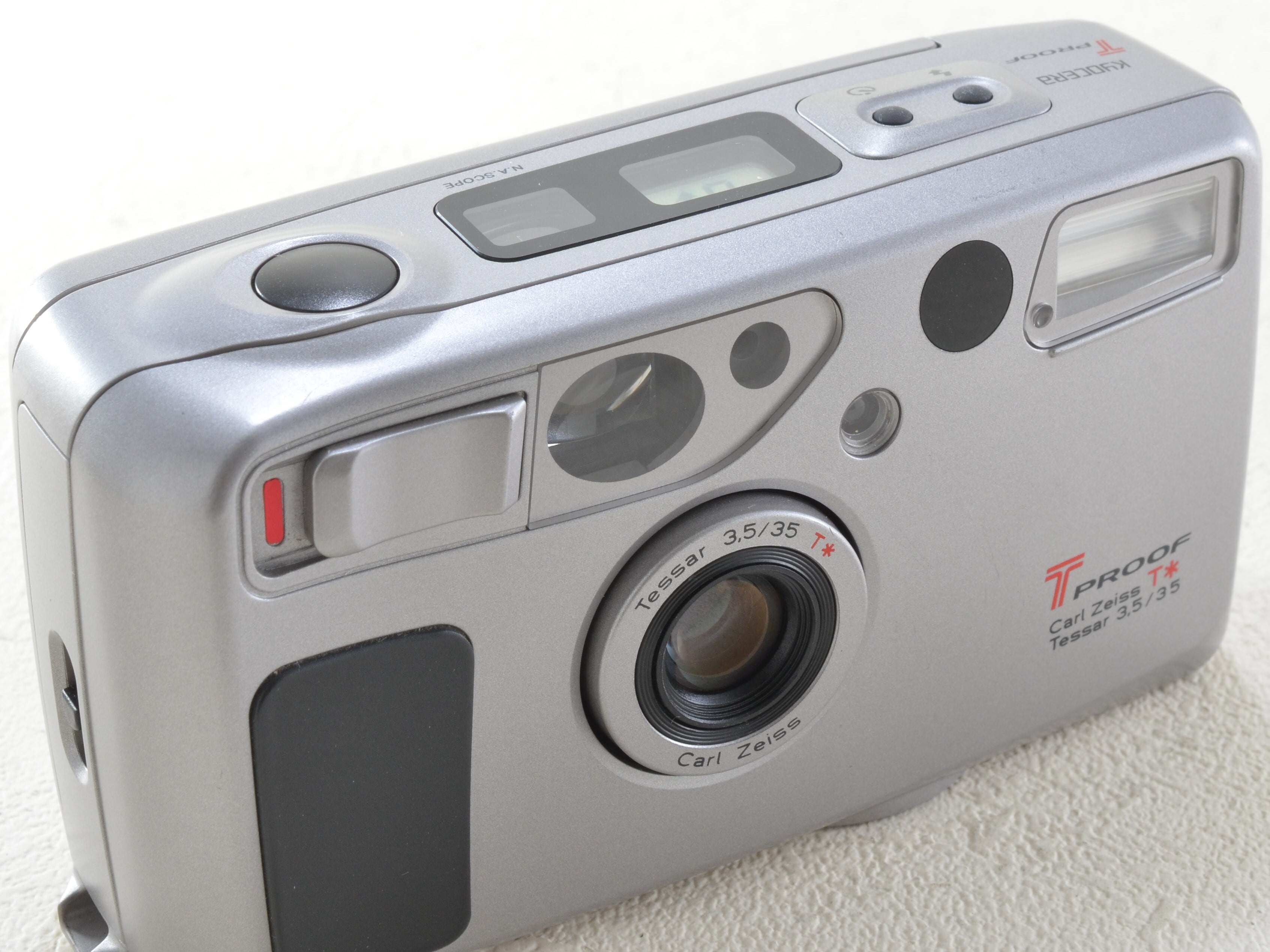 Kyosera slim T CarlZeiss Tessar 35mm