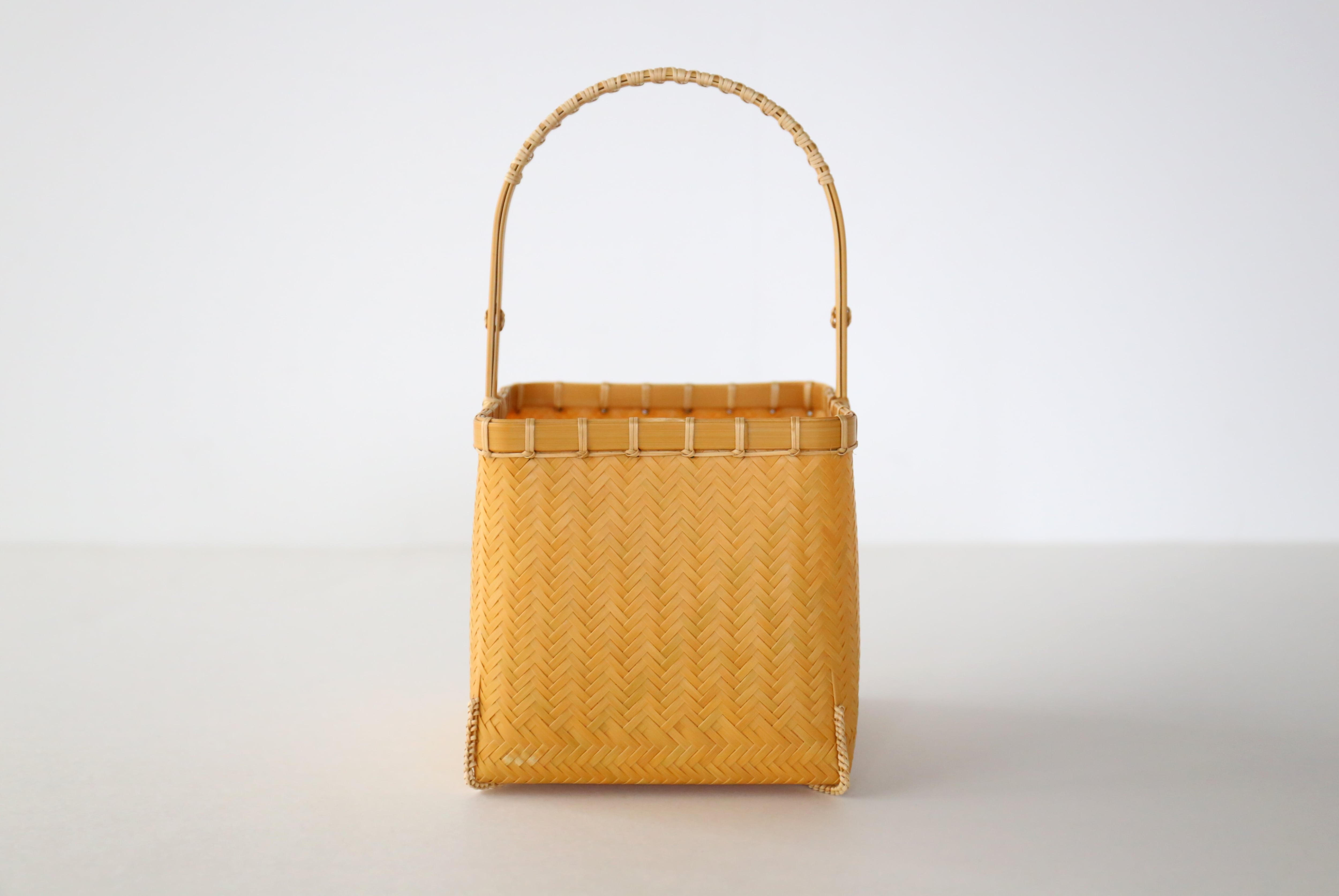 冲竹工藝舎 小さな竹籠バッグ(縦網代編みスクエア) | SELECT BEPPU