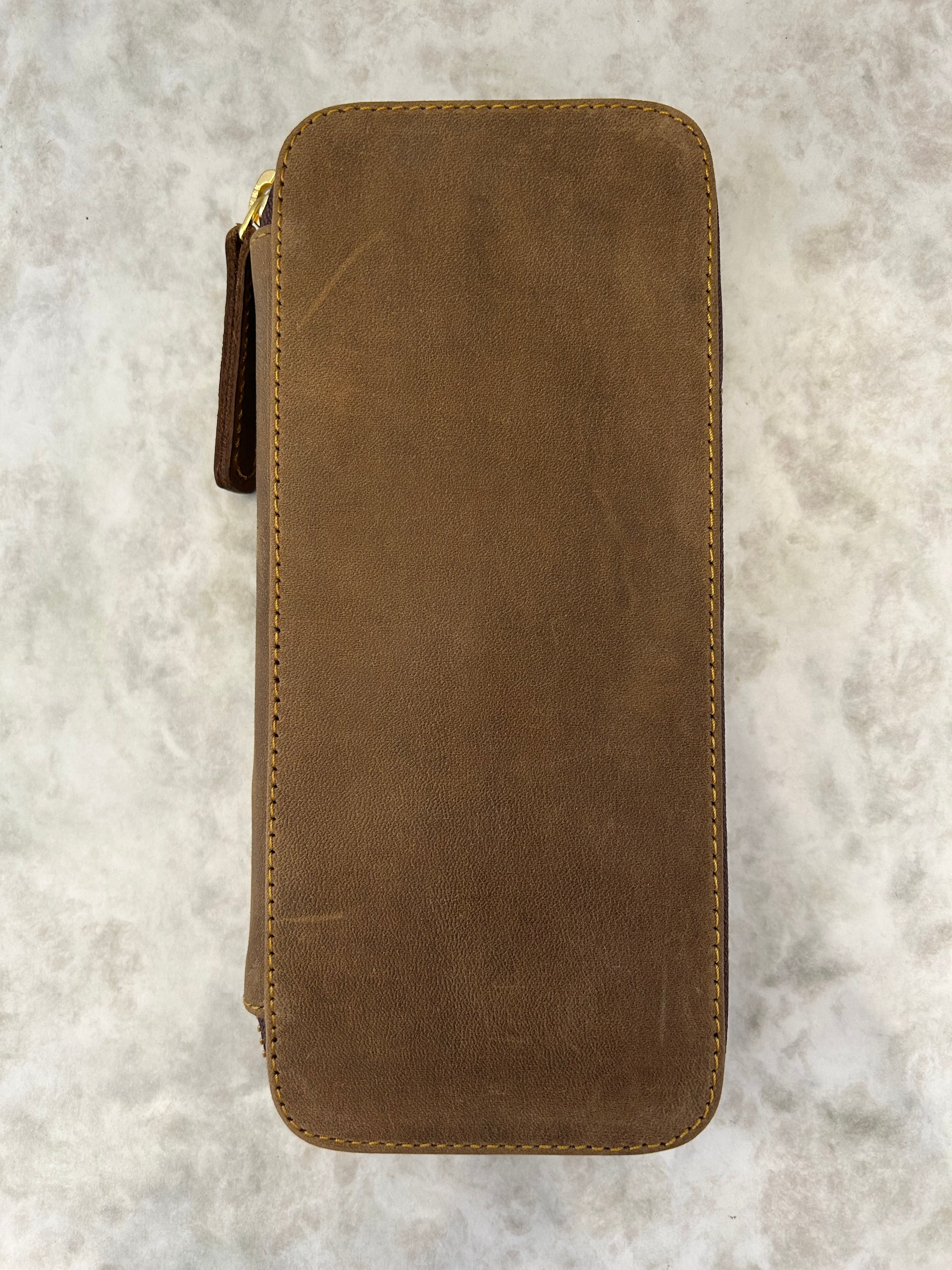 バハギア & クラフト ラウンドジップペンケース (クレイジーホース革