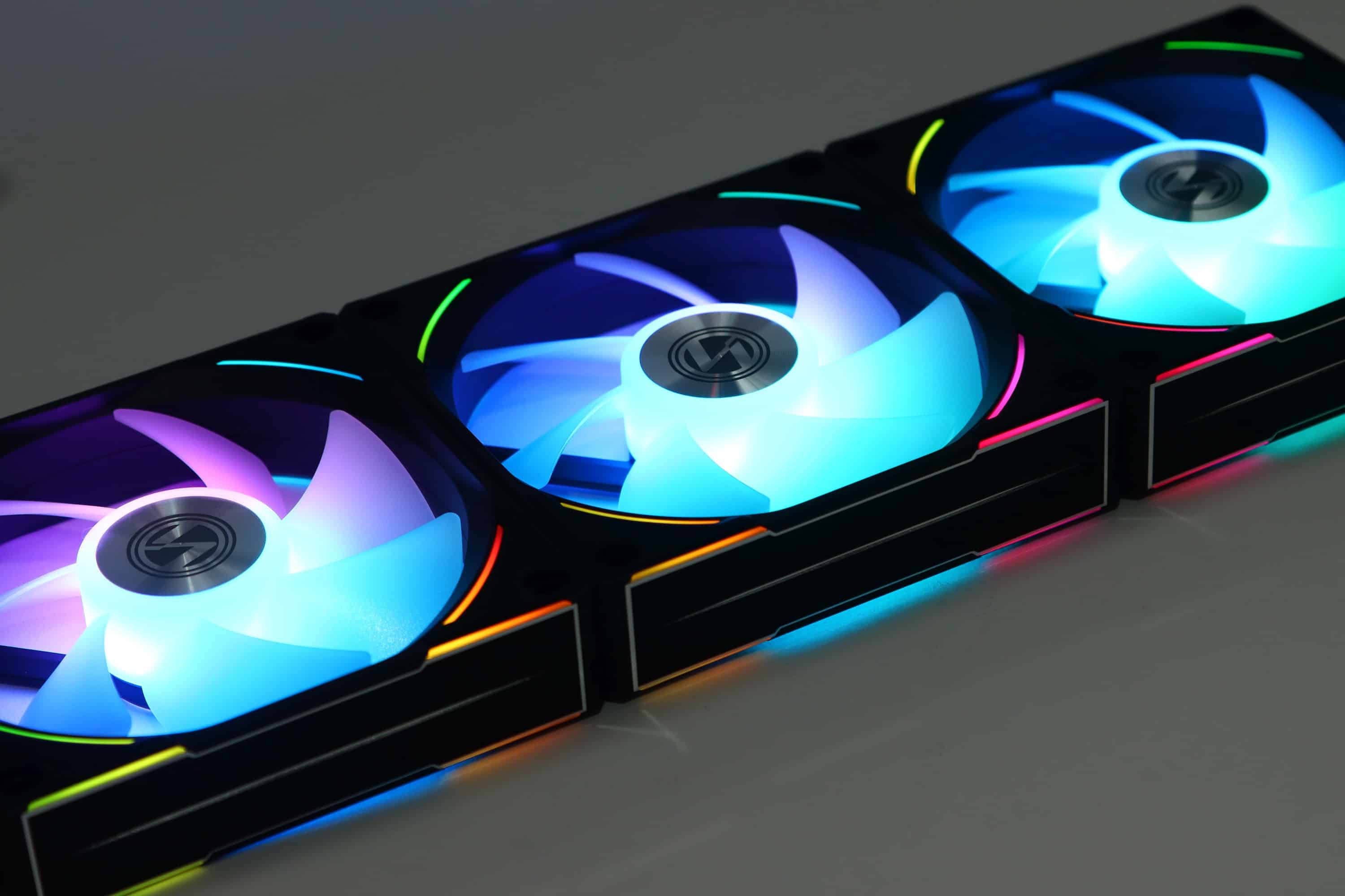 Lian Li Uni Fan AL120 V2 review - thicker fans for more performance?