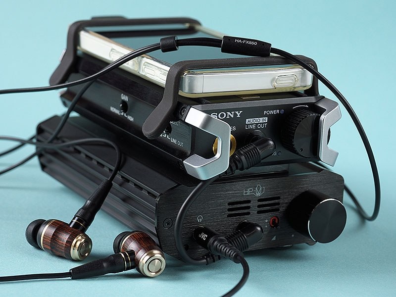 ZX2にどんなイヤホン、ヘッドホンを合わせて聴いていますか？』 SONY