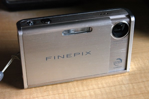デジカメ FUJI FILM FINEPIX Z2 富士フイルム FinePix Z2 価格比較