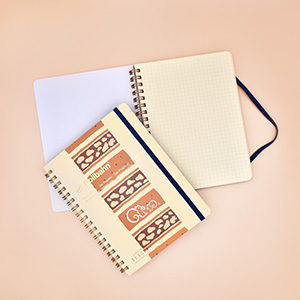 鎌倉紅谷オリジナルデザイン ロルバーン ポケット付メモ L｜株式会社