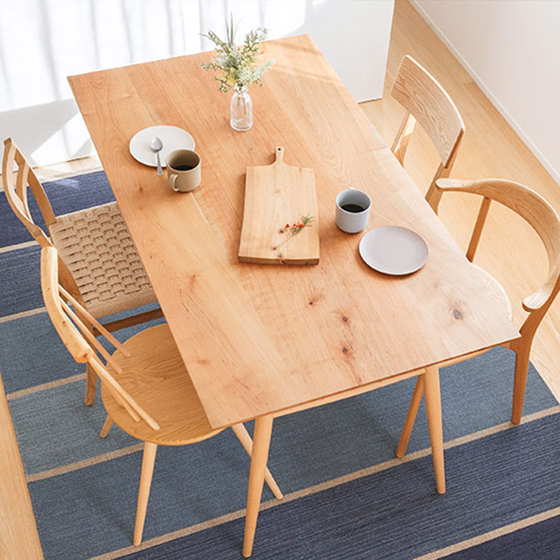 オイル仕上げの無垢材ダイニングテーブル | ボー・デコールの天然素材