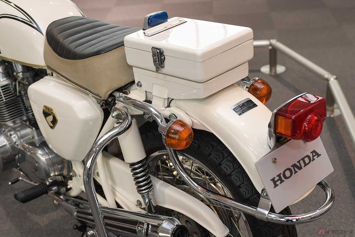 235 ポピー ポピニカ ホンダ 白バイ CB750 FOUR ナナハン 超合金 235