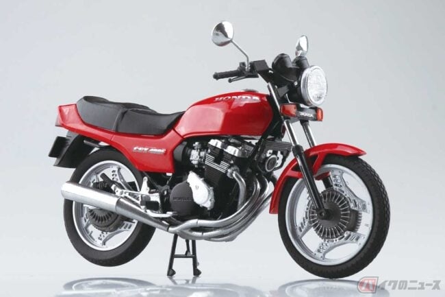 あの頃の400マルチ!! ホンダ「CBX400F」が1／12スケールで新登場
