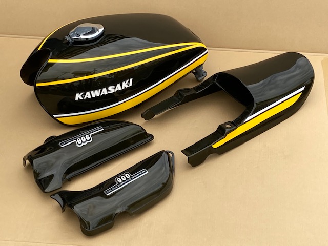 Kawasaki ゼファー 400 タンク サイドカバー テールカウルセット