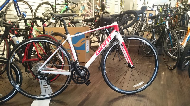 GIANT 「ジャイアント」 DEFY 3 2016年モデル ロードバイク