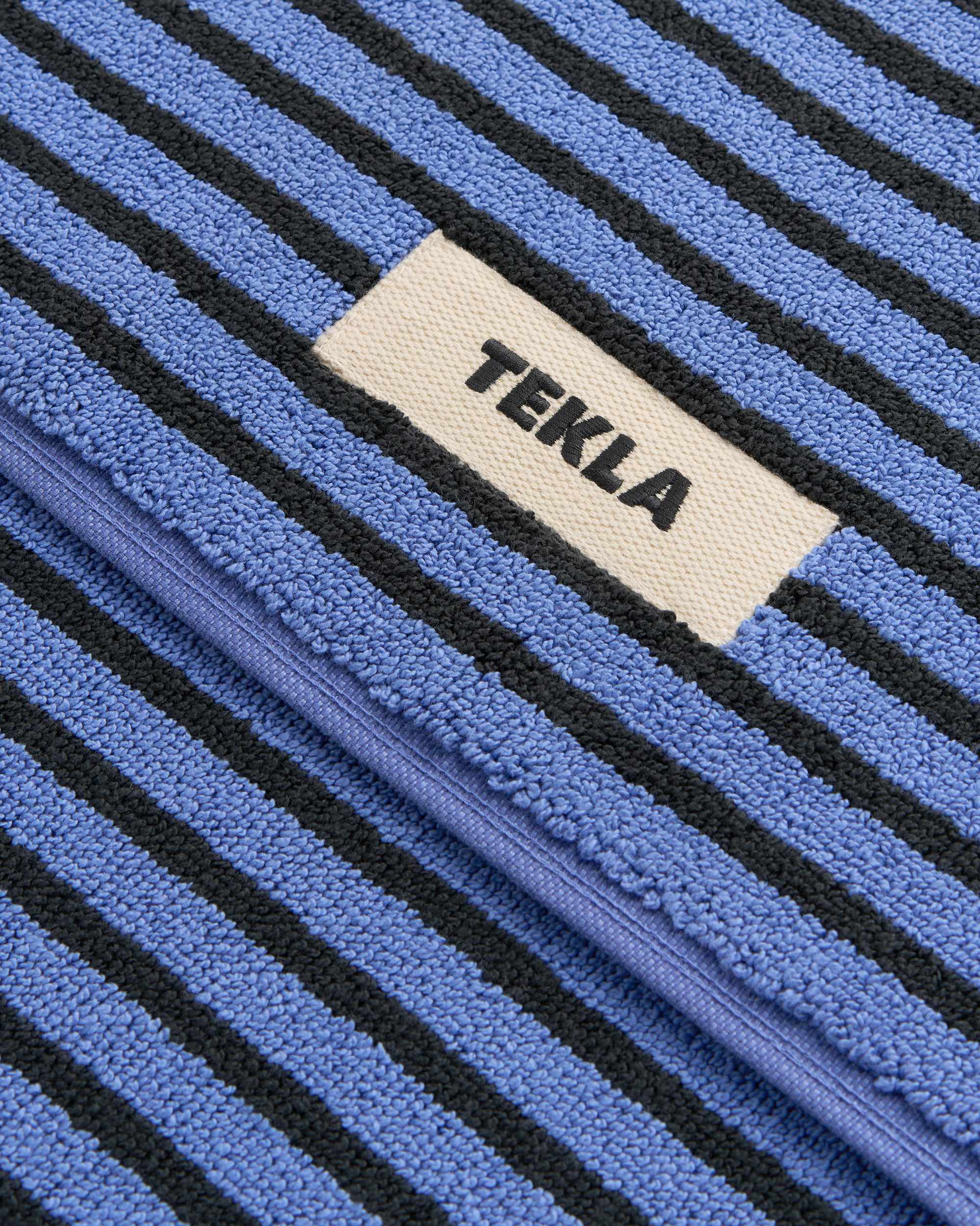 Terry Bath Mat Blue and Black – BOMI