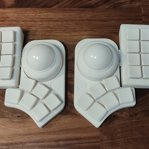 roBa用】34mm 3点ベアリングトラックボールケースセット - nalulab - BOOTH