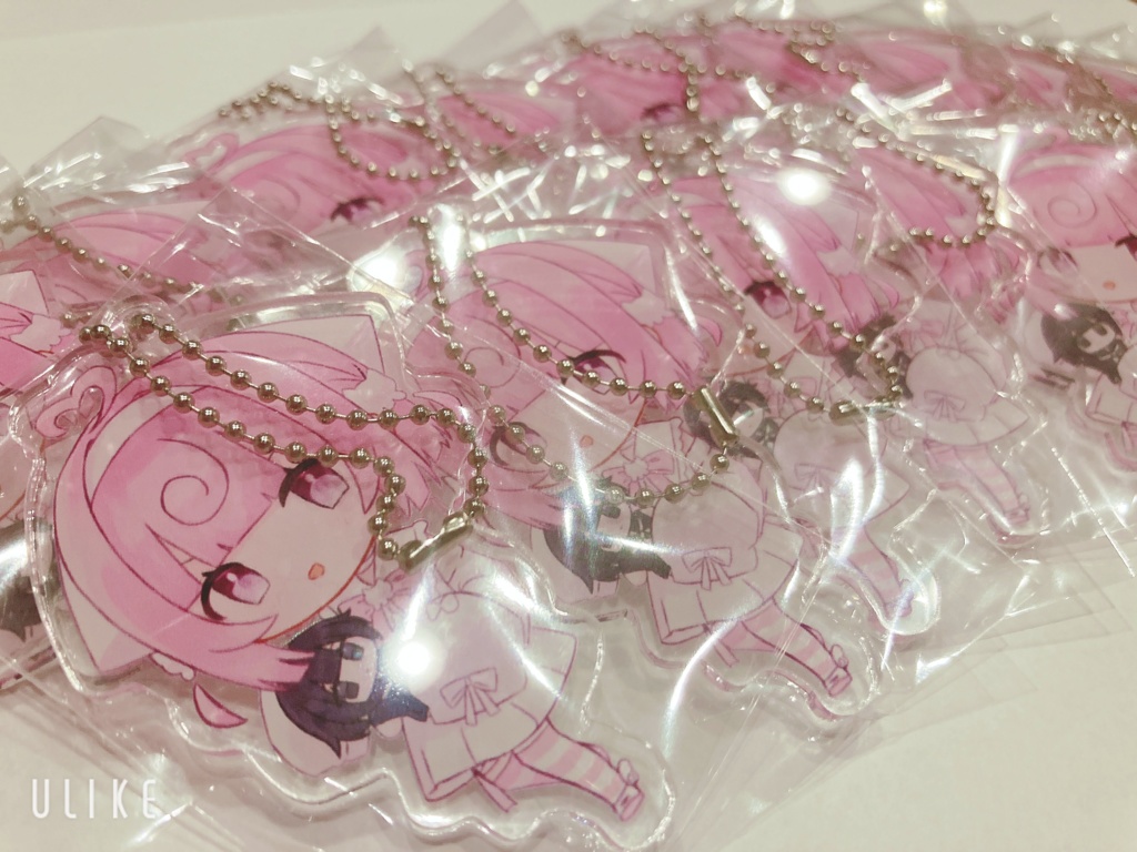 桃寝ちのいアクキー - shiori - BOOTH